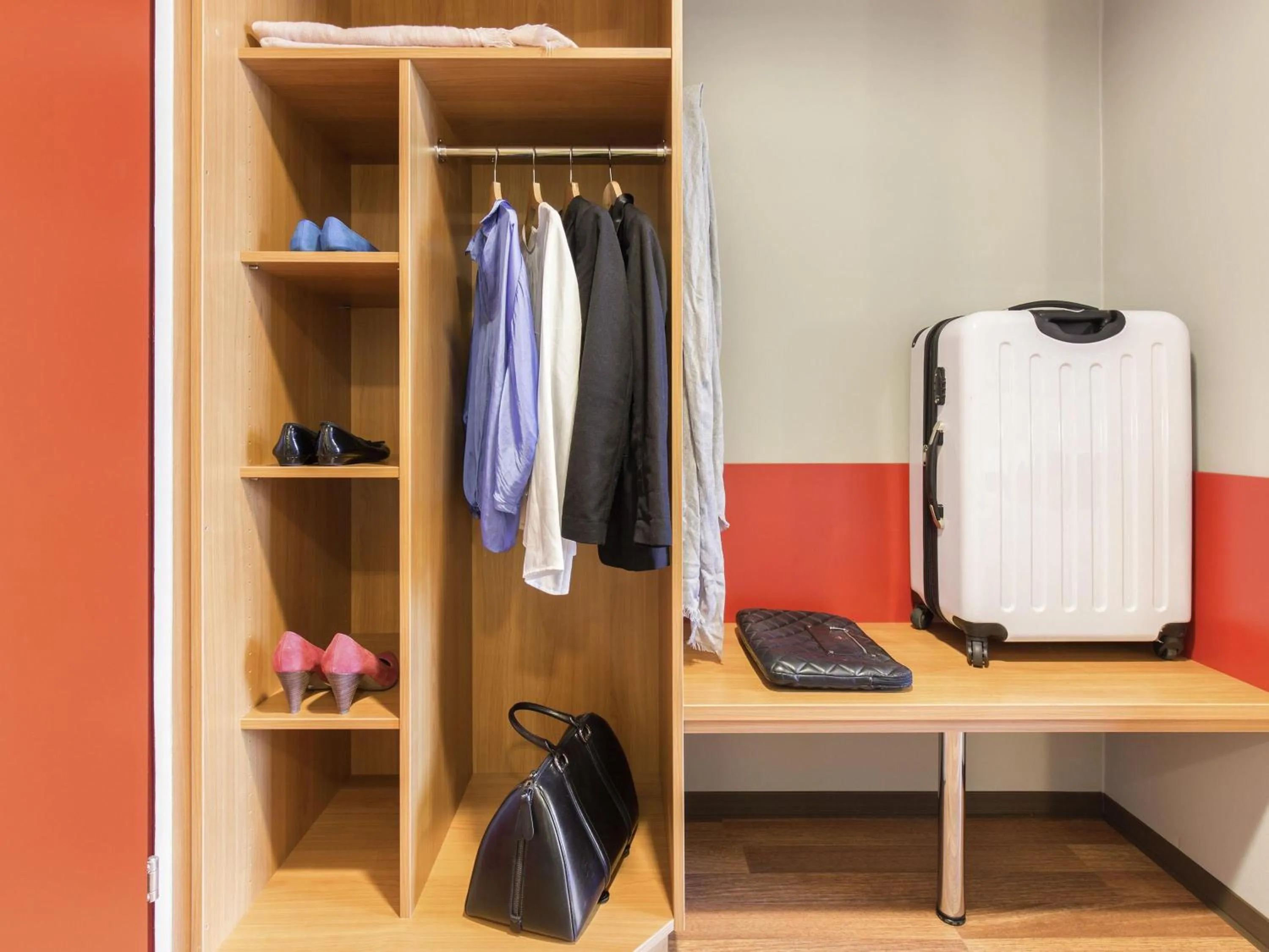 Bedroom in ibis Wörthersee