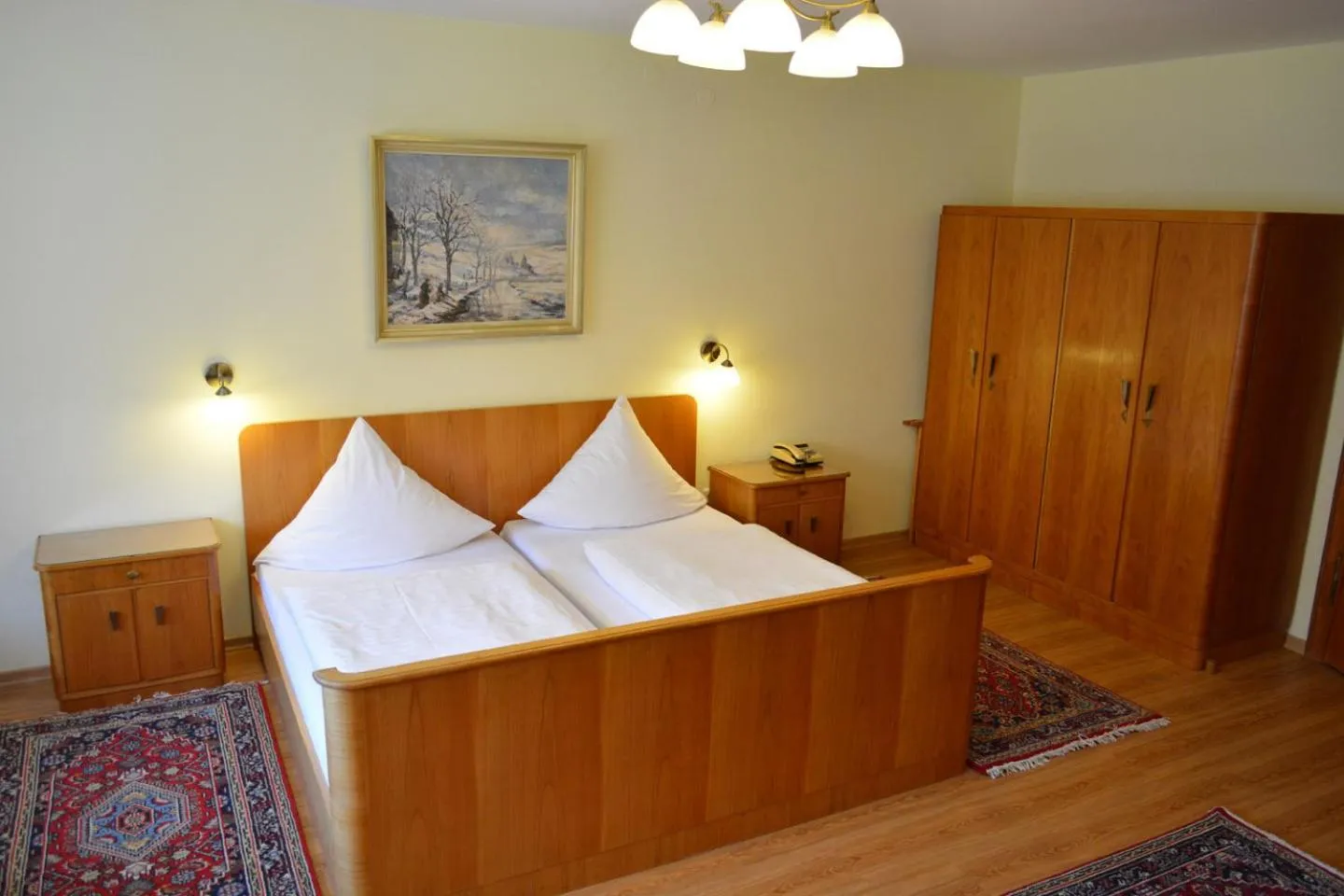 Photo of the whole room, Bed in Hotel Garni Sonnenhof