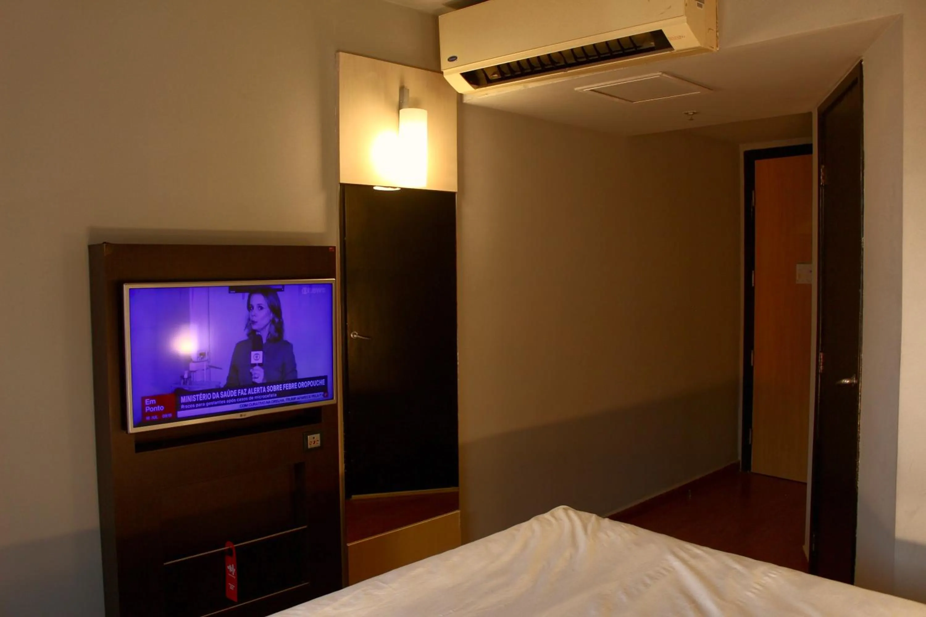 Photo of the whole room, Bed in Ibis Joao Pessoa Praia