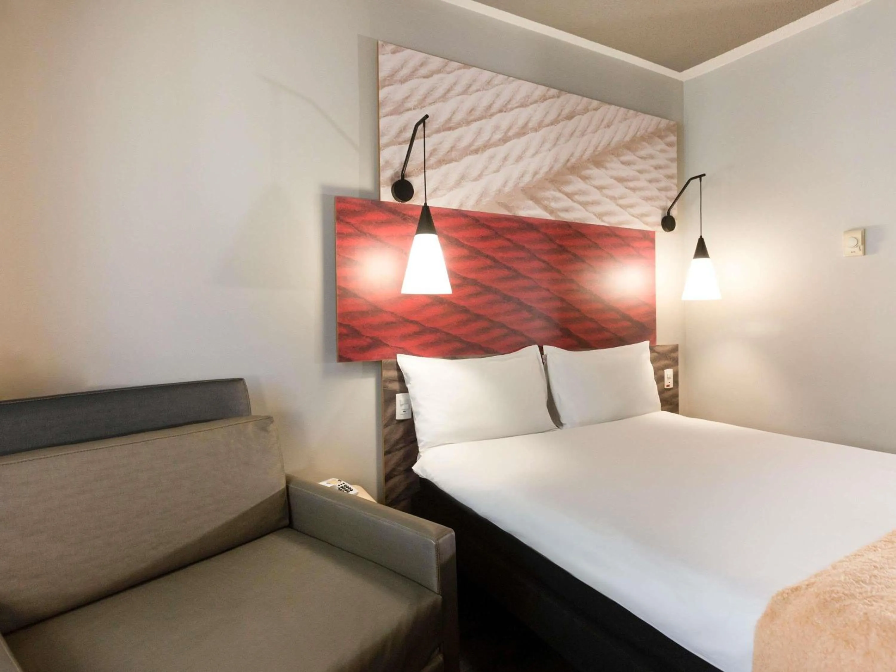 Bedroom, Bed in ibis Santos Gonzaga Praia