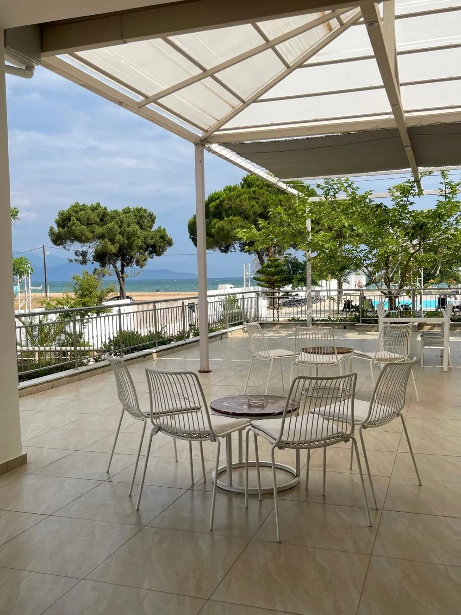 Restaurant/places to eat in Buka Sandy Beach