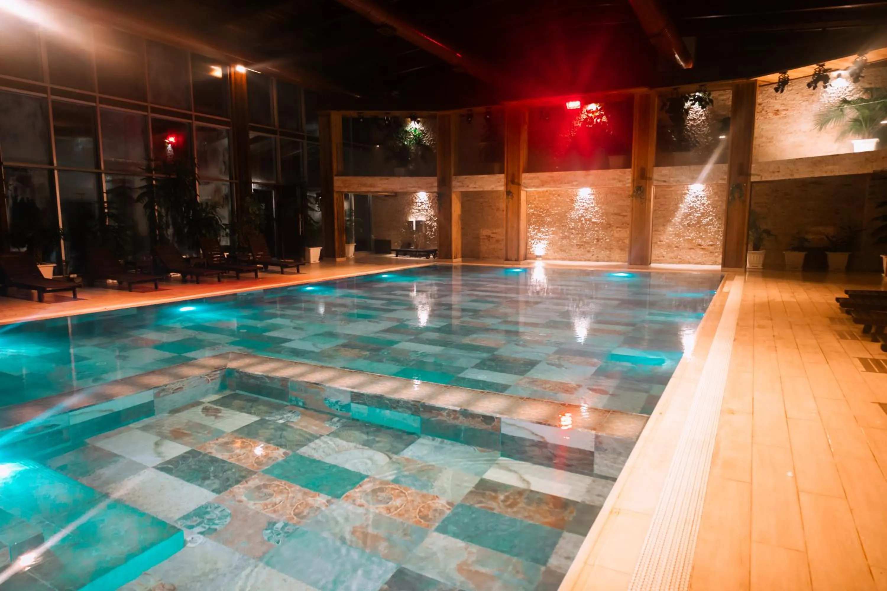 Swimming pool in Quba Vadi Chalet Hotel