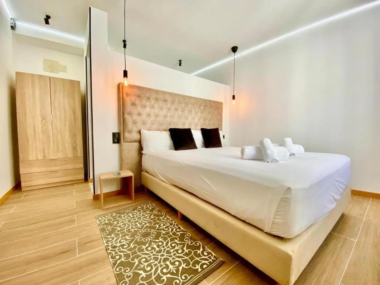 Photo of the whole room, Bed in Montera Center Madrid