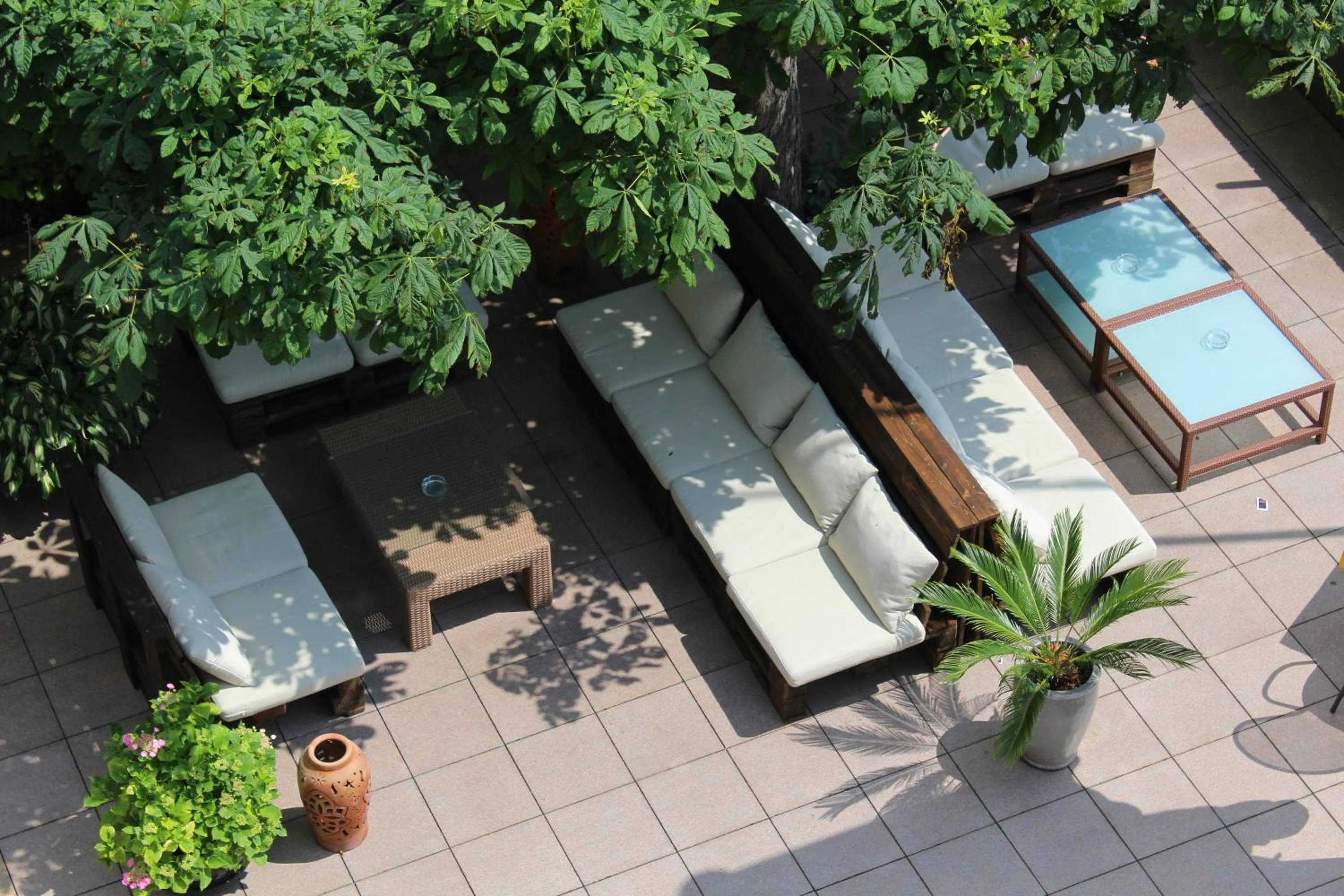 Lounge or bar in Hotel Restaurant Bellevue au Lac