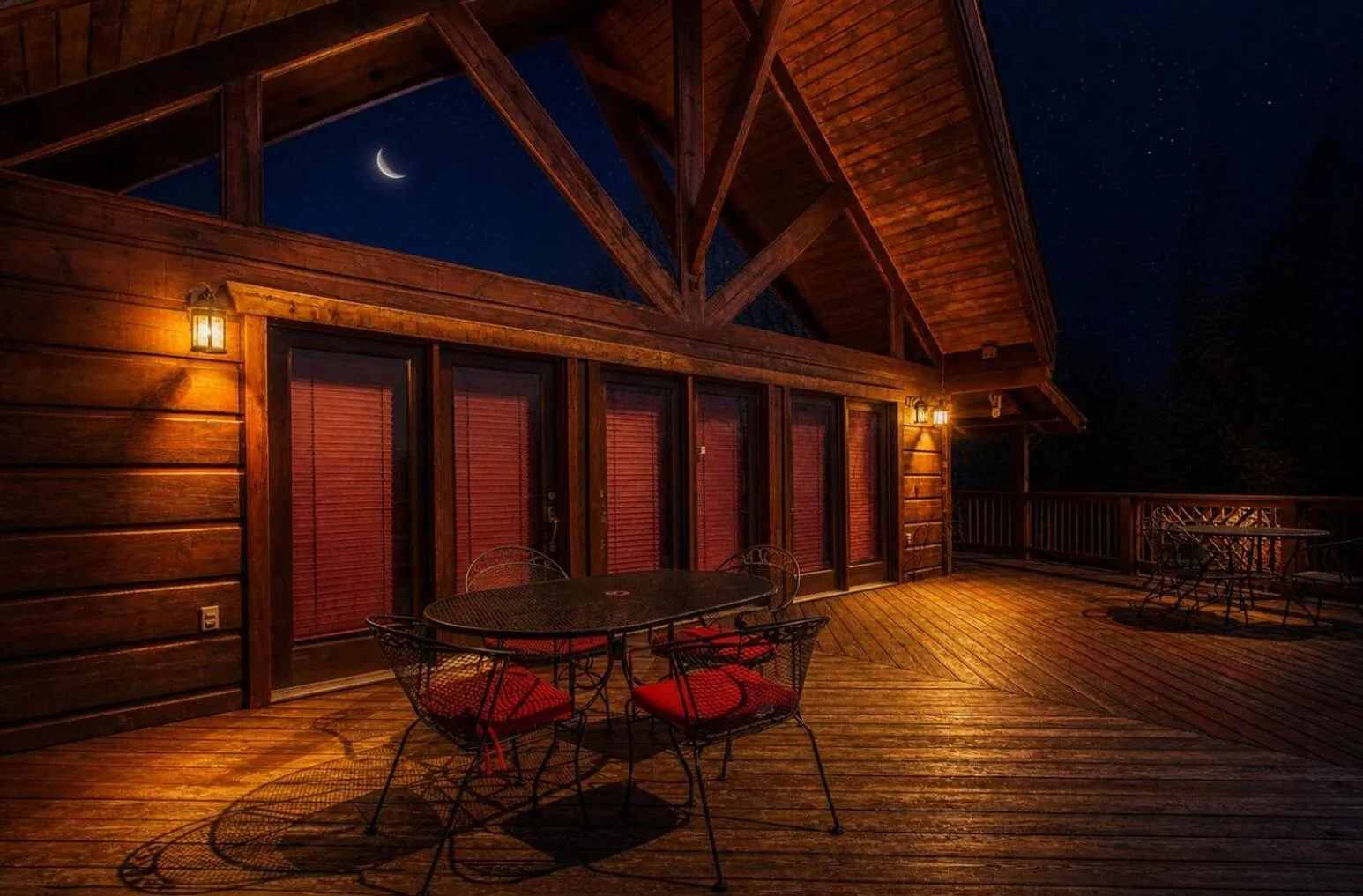 Livin' Lodge, Hot Tub, WIFI, 560 FREE tickets each paid day, Pool Table, WIFI!