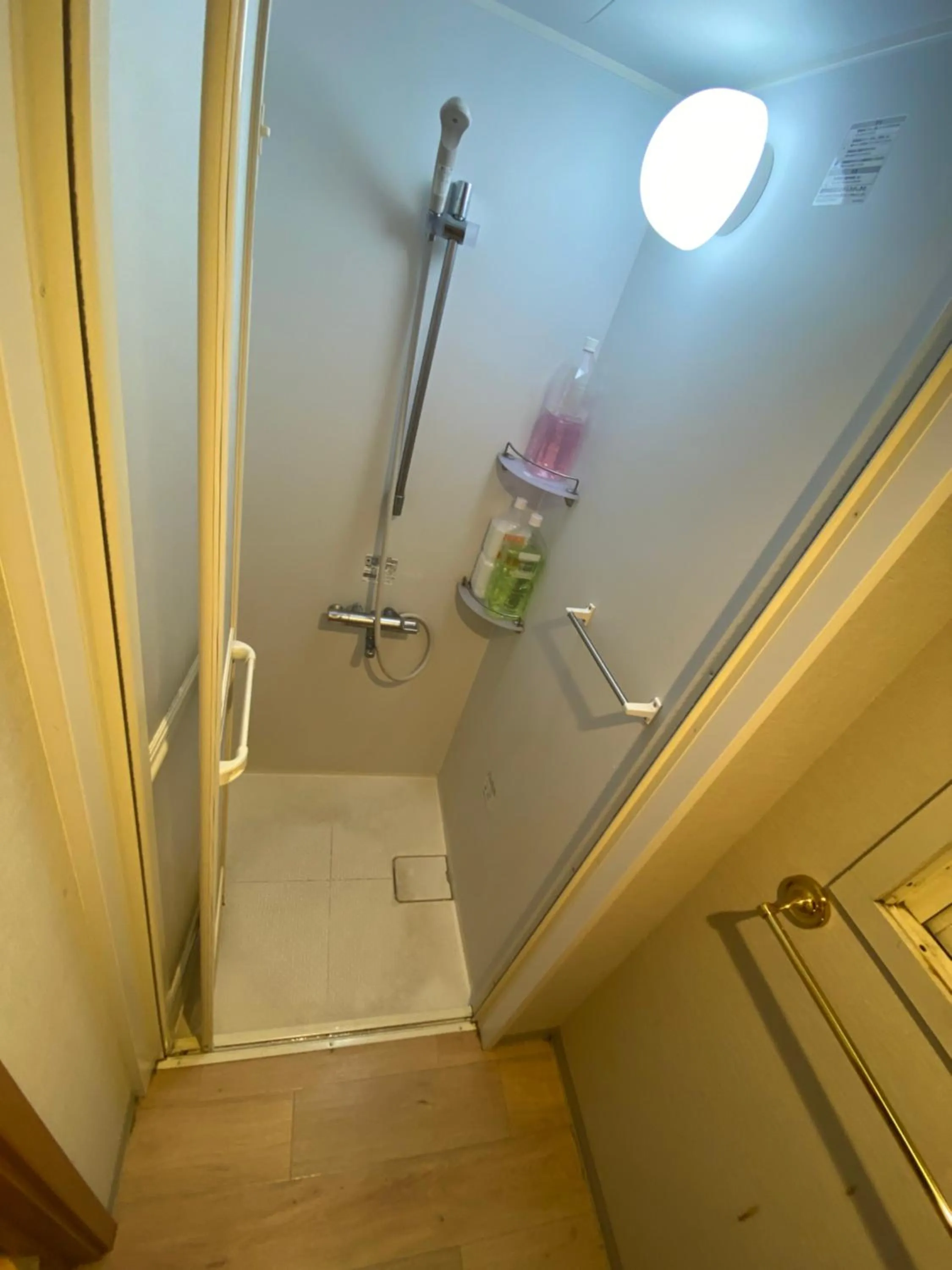 Shower in 54Journey 東京大手町ホステル