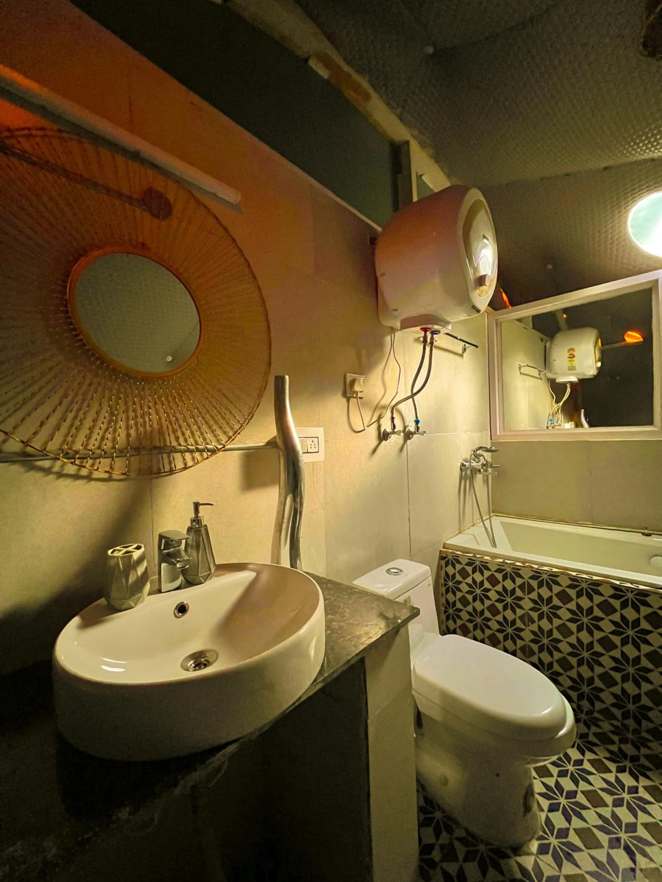 Bathroom in Whoopers Boutique Resort Jibhi