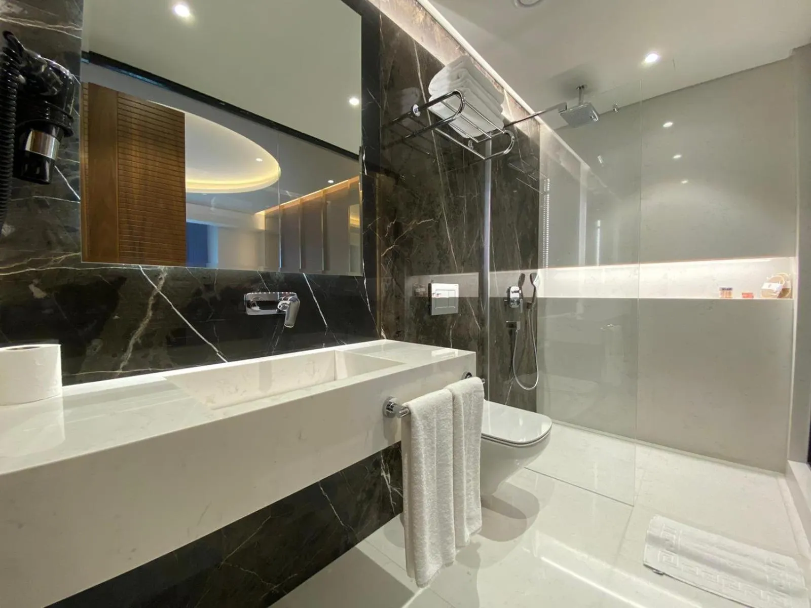 Shower in Henna Hotel Istanbul