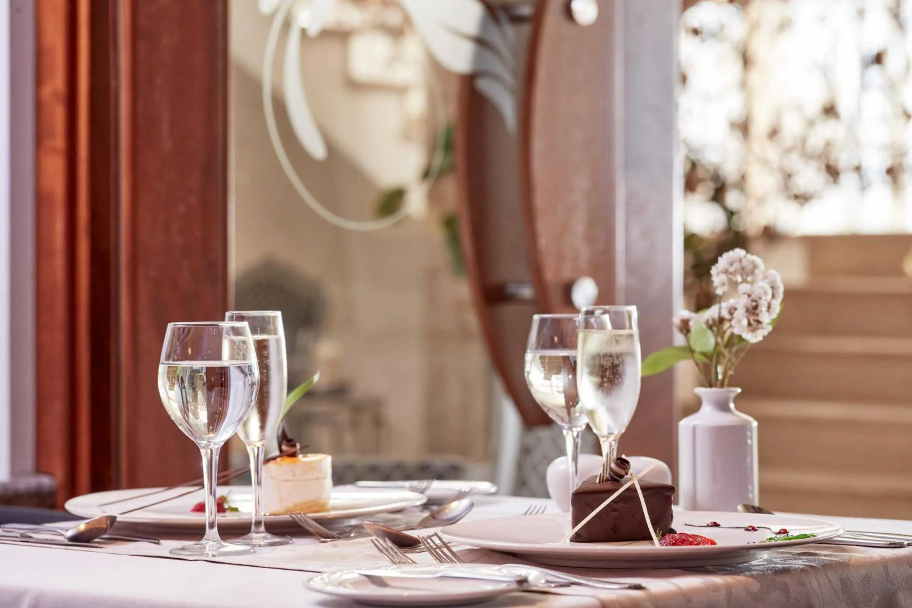 Restaurant/places to eat in Atlantica Golden Beach Hotel - Adults Only