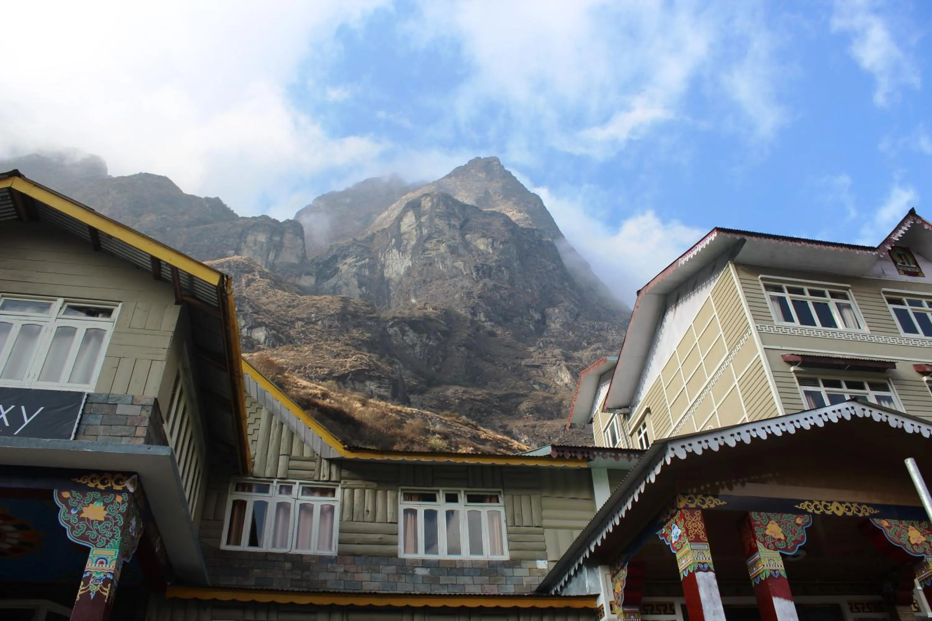 Mountain view in Le Coxy Resort Lachung