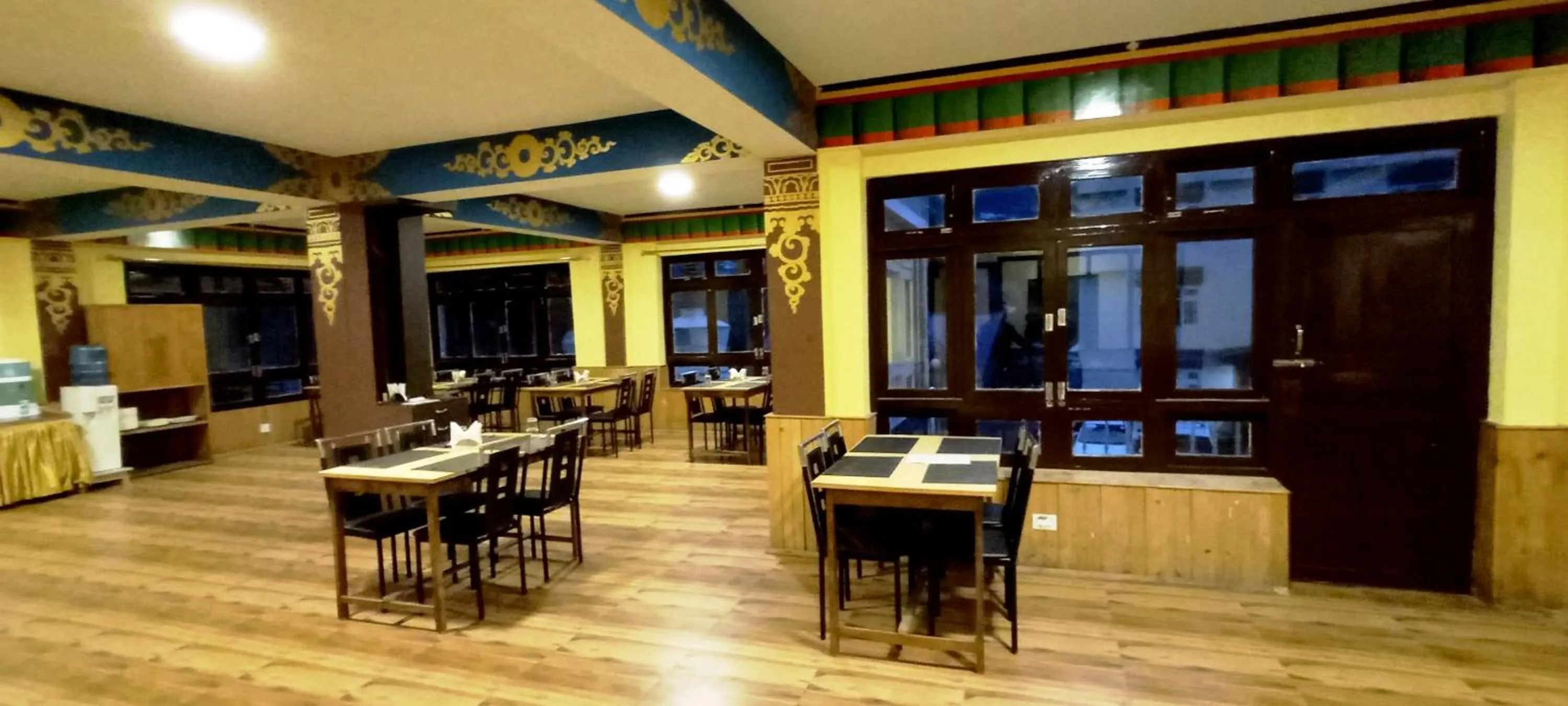 Restaurant/places to eat in Le Coxy Resort Lachung