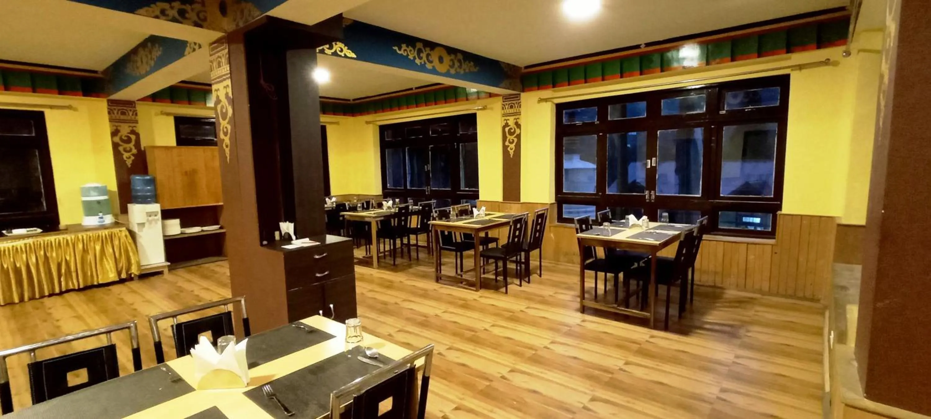 Restaurant/places to eat in Le Coxy Resort Lachung