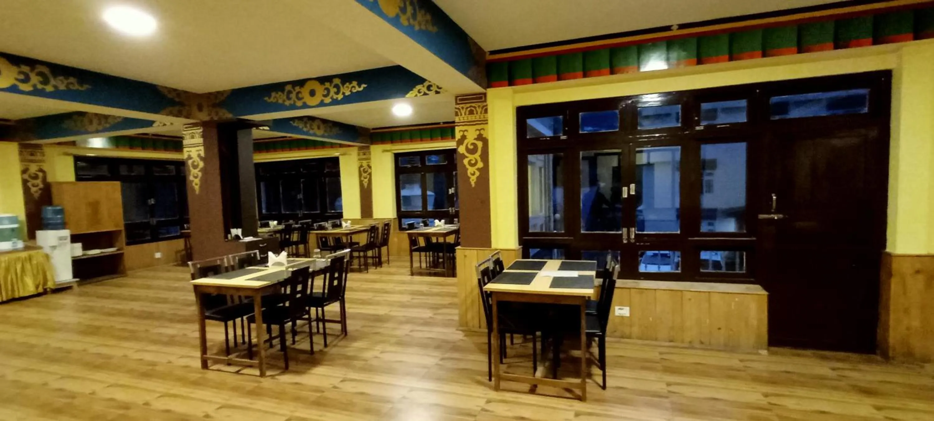 Restaurant/places to eat in Le Coxy Resort Lachung