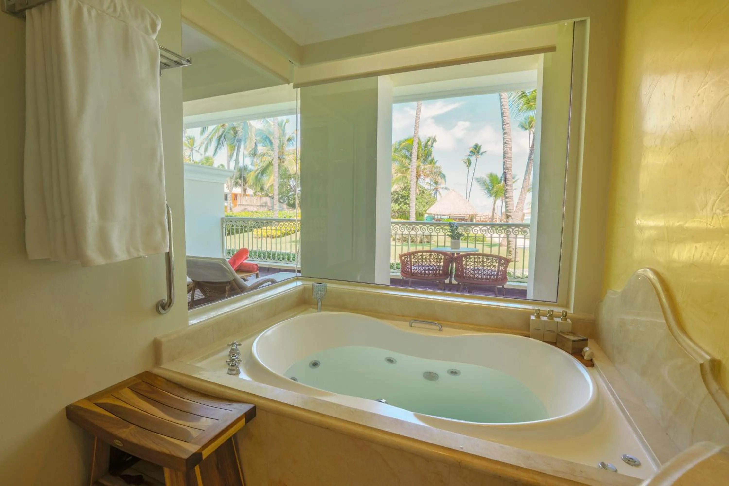 Hot Tub in JOIA Bavaro by Iberostar - Adults Only All Inclusive Resort