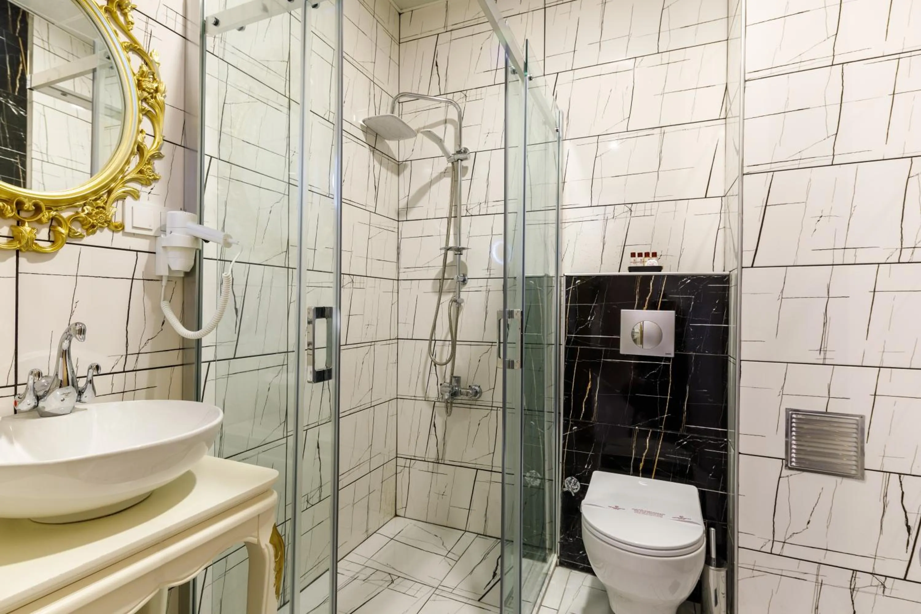 Bathroom in Germenicia Hotel