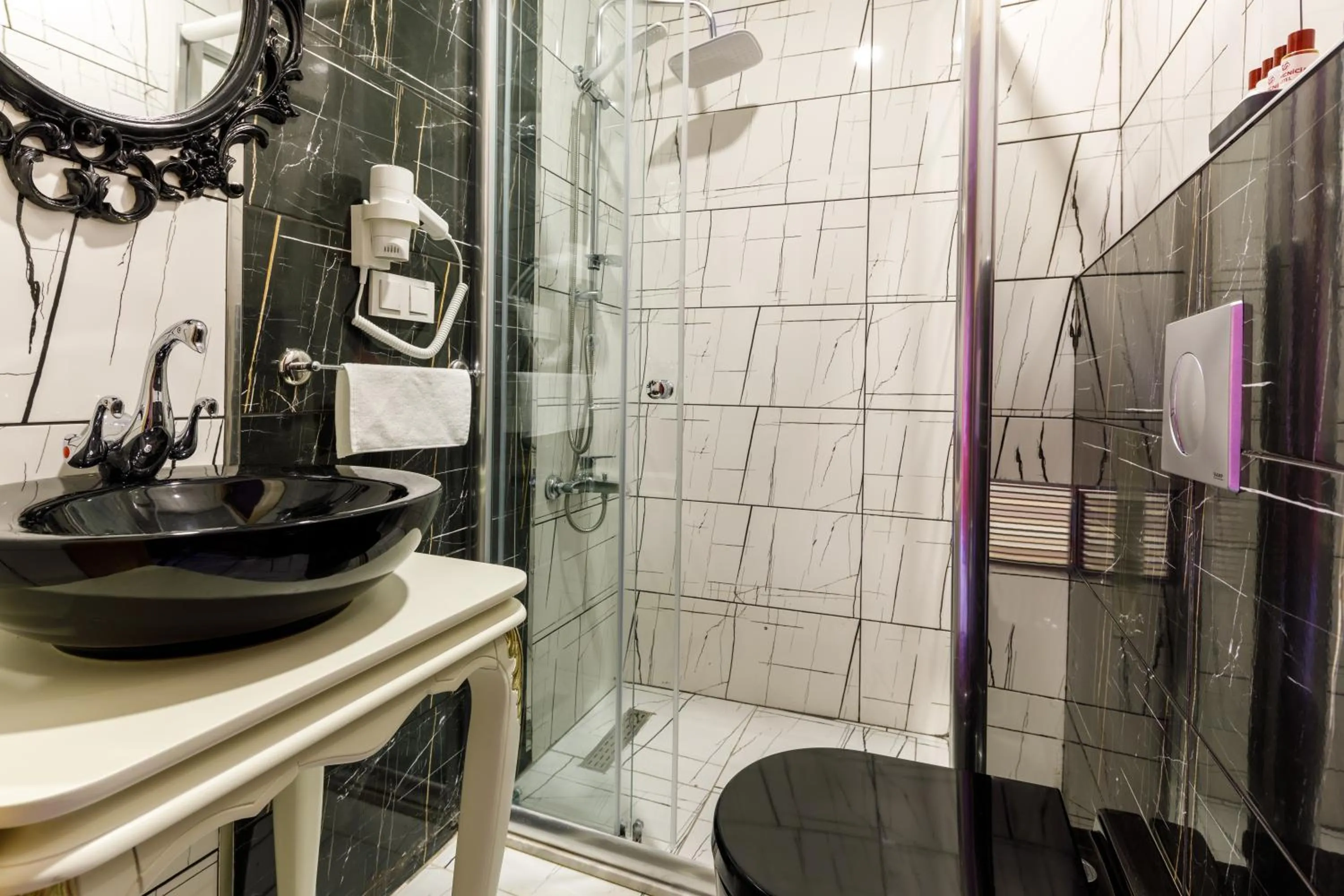 Bathroom in Germenicia Hotel