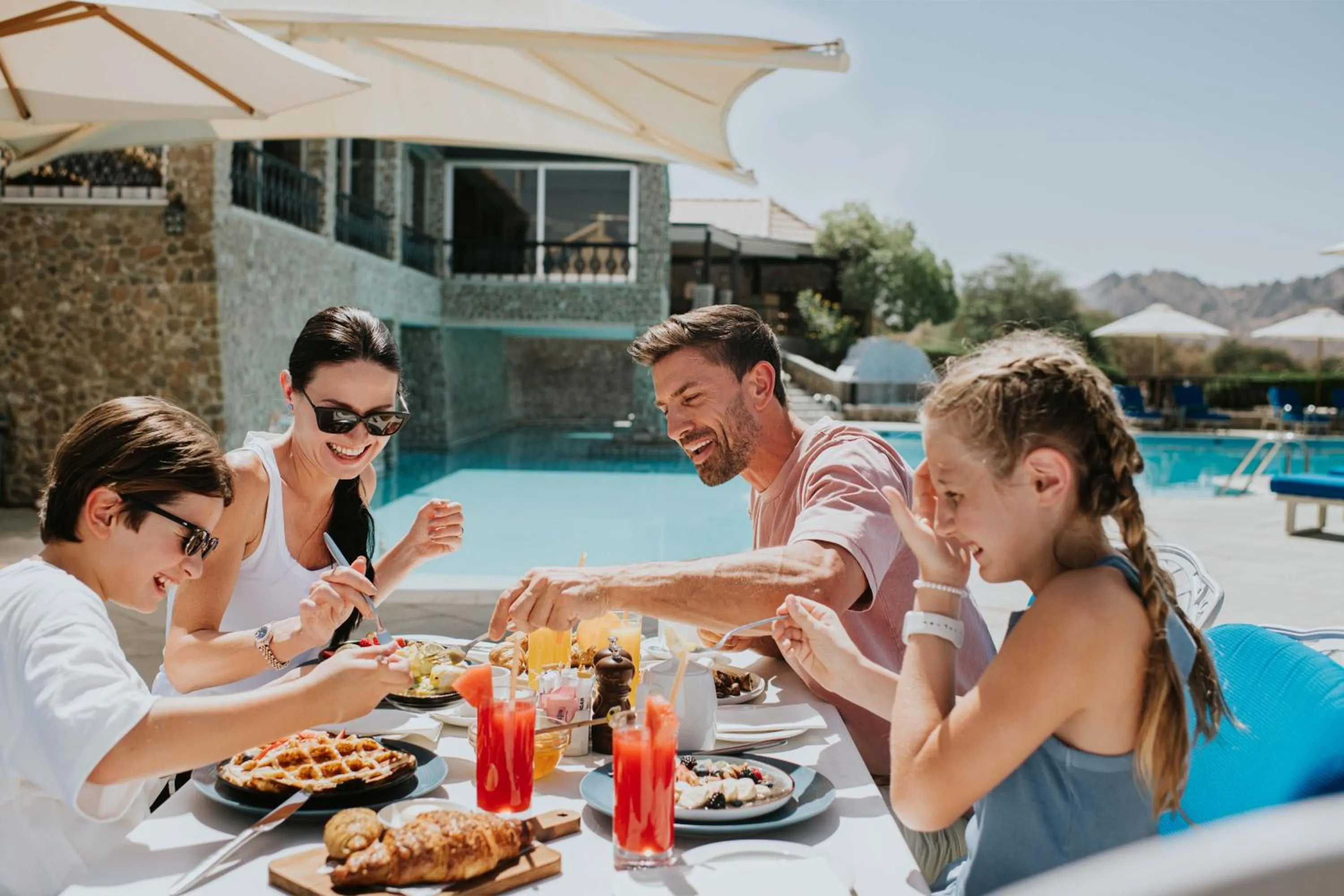 Restaurant/places to eat in JA Hatta Fort Hotel