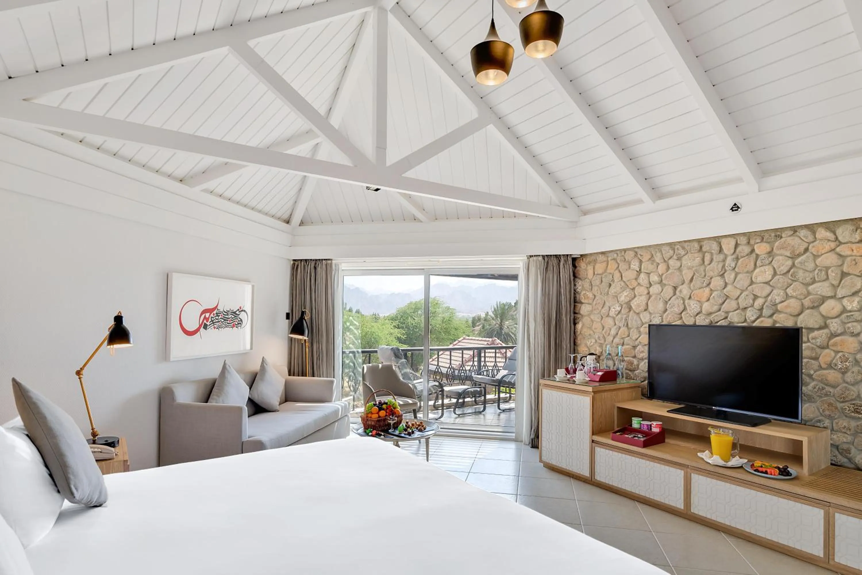 Photo of the whole room, Bed in JA Hatta Fort Hotel