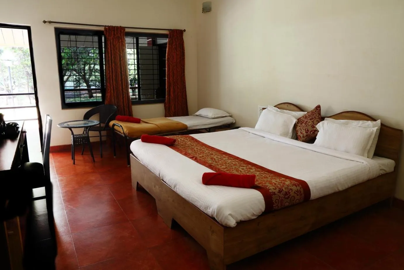 Other, Bed in Pinewood Resort