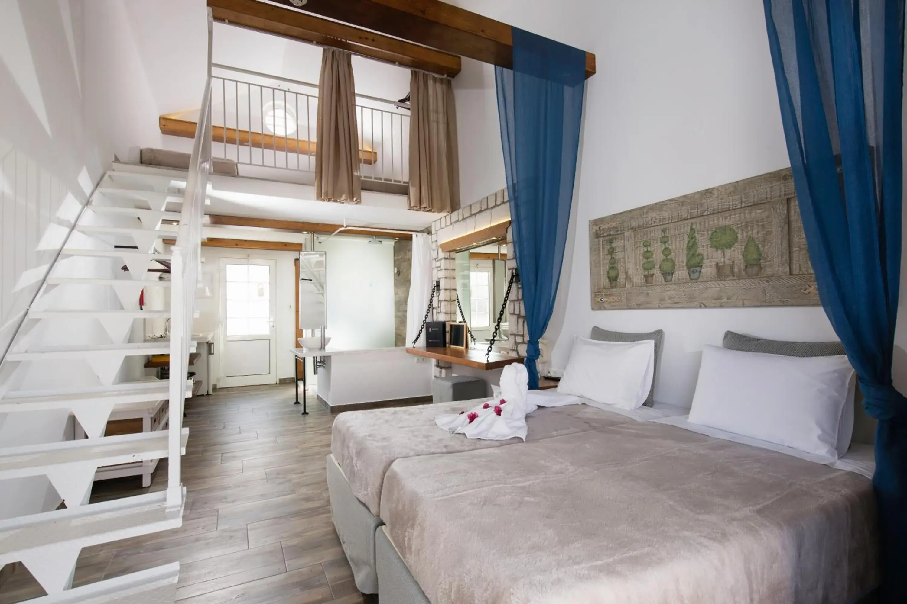 Deluxe Quadruple Room in Lindos View Hotel Deluxe Quadruple Room in Lindos View Hotel