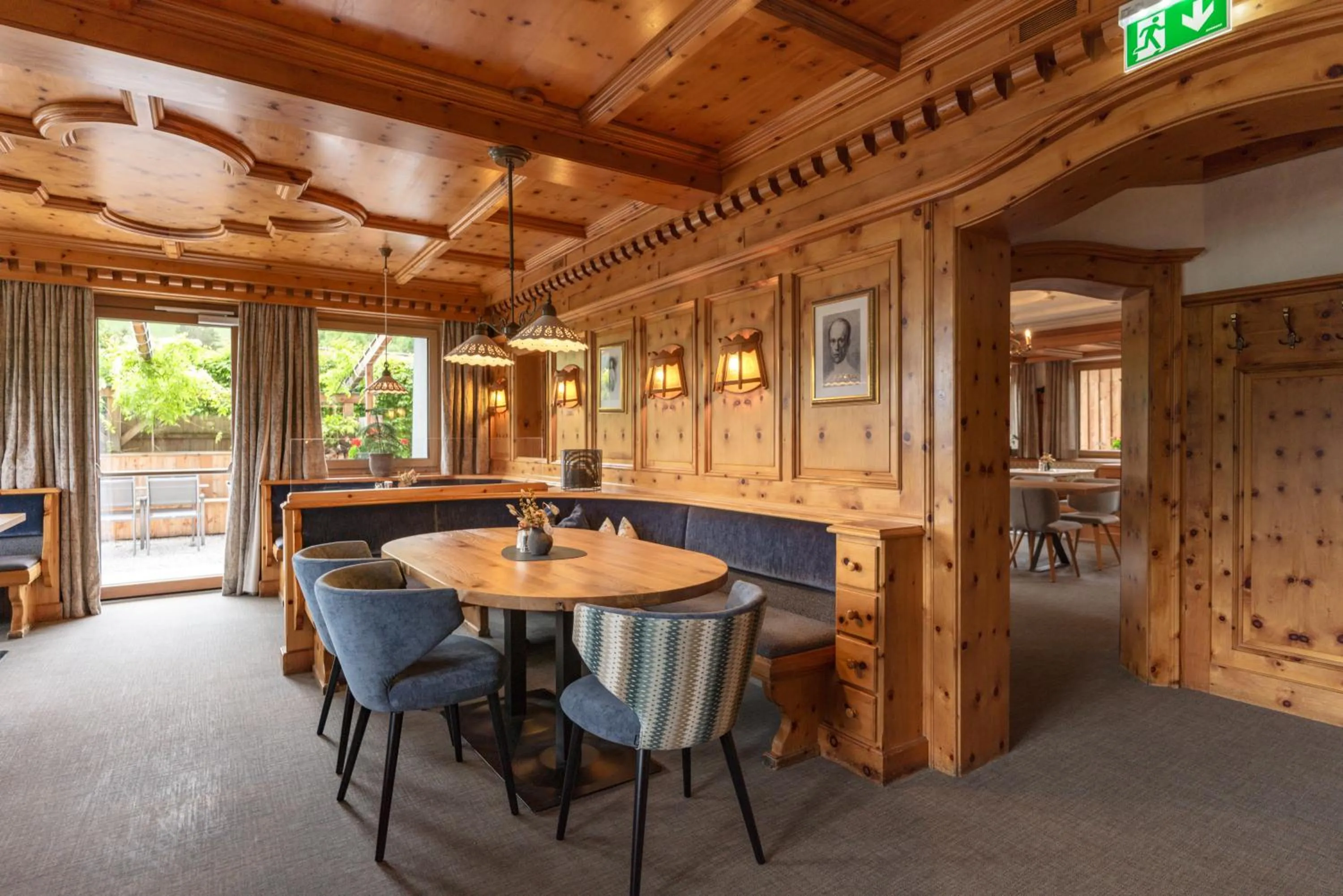 Restaurant/places to eat in Appartements Erzherzog Johann