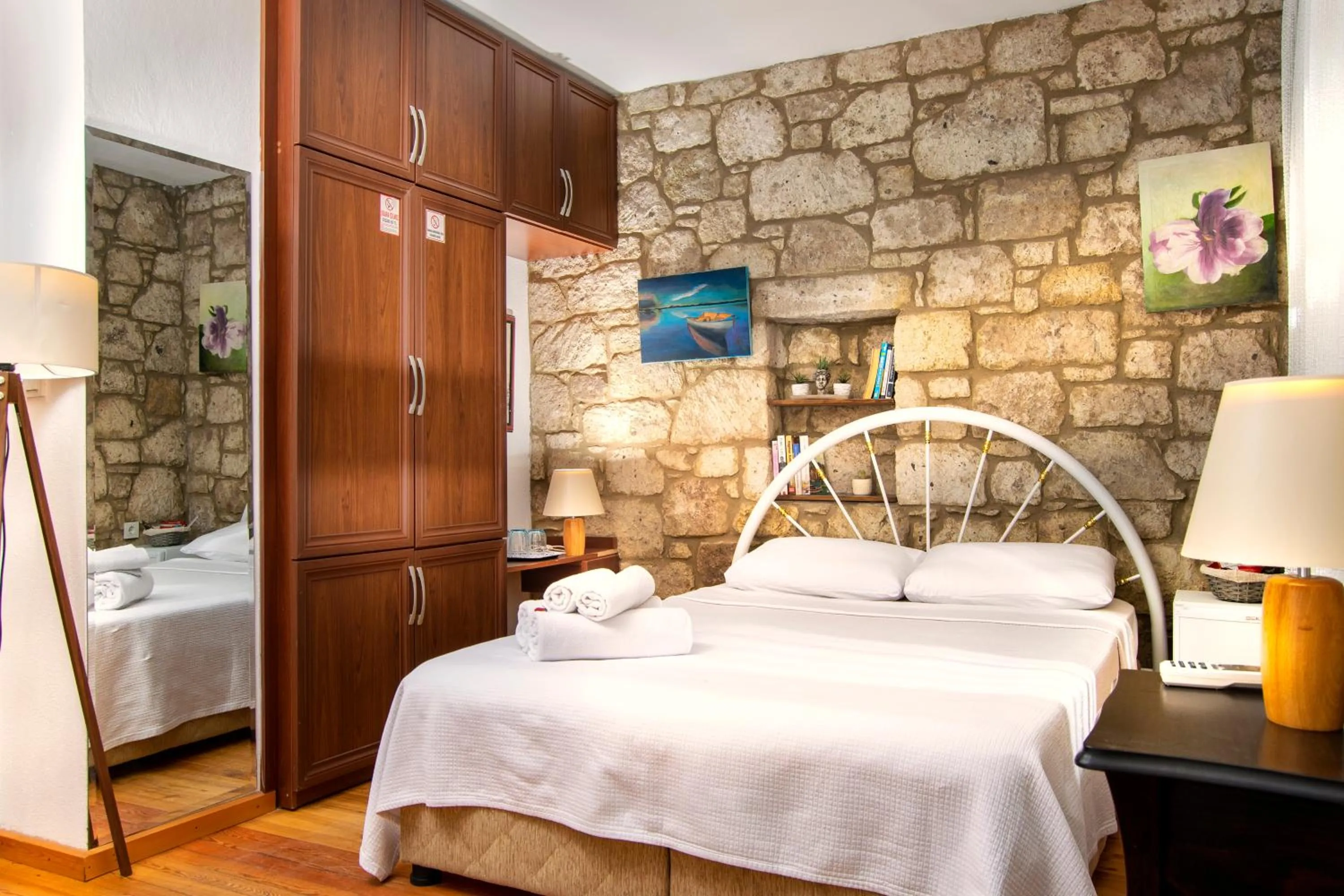 Bed in Flores Hotel Alaçatı