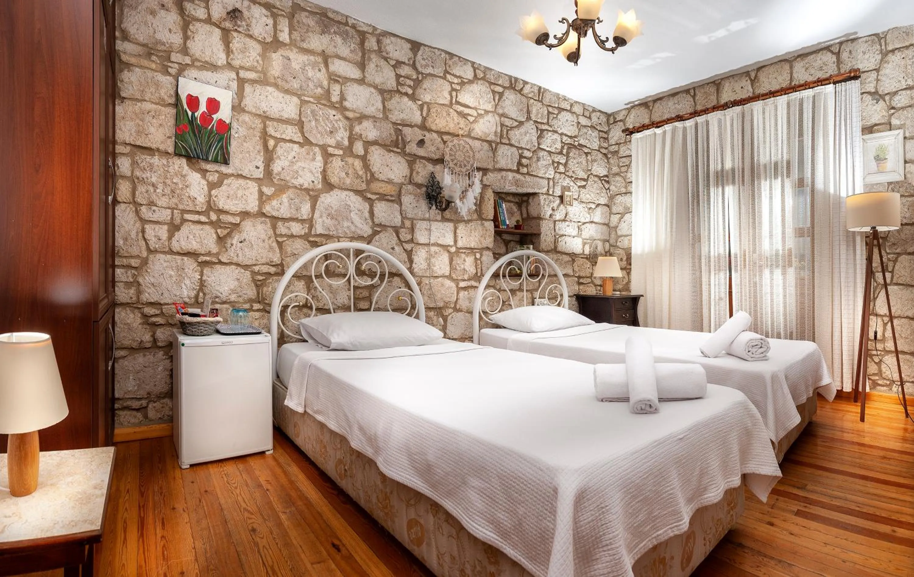 Photo of the whole room, Bed in Flores Hotel Alaçatı