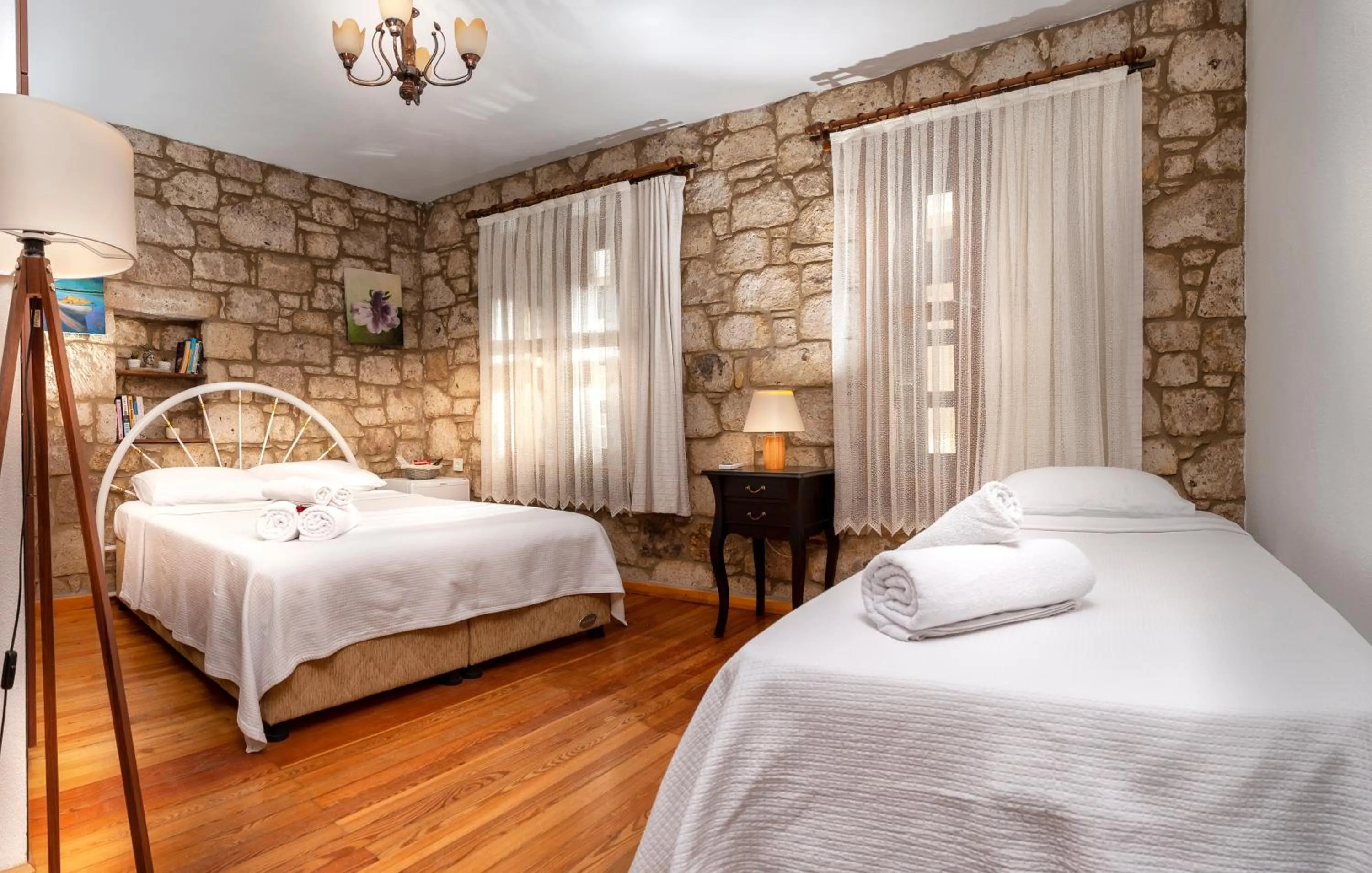 Photo of the whole room, Bed in Flores Hotel Alaçatı