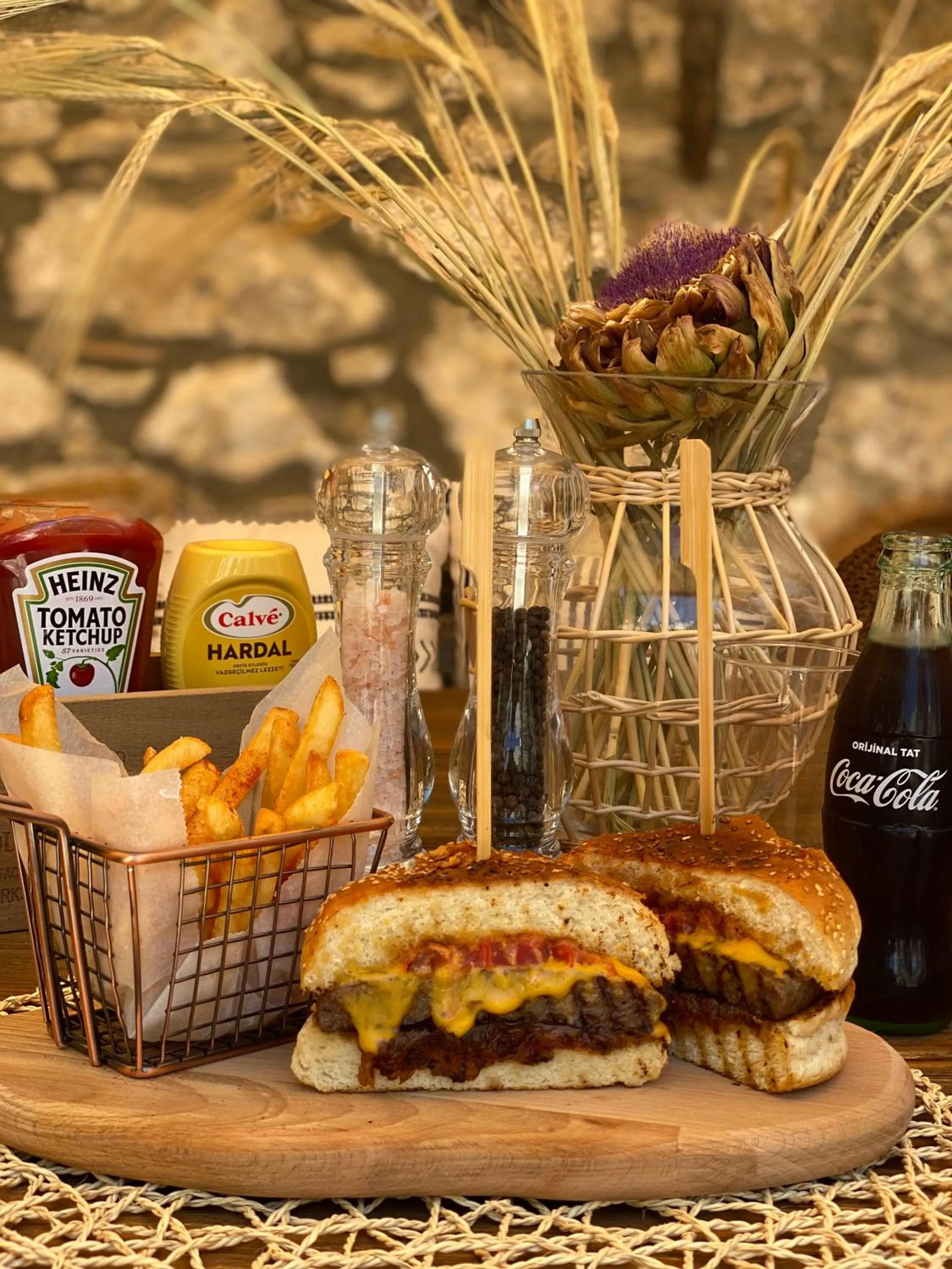 Food and drinks in Morisi Avlu