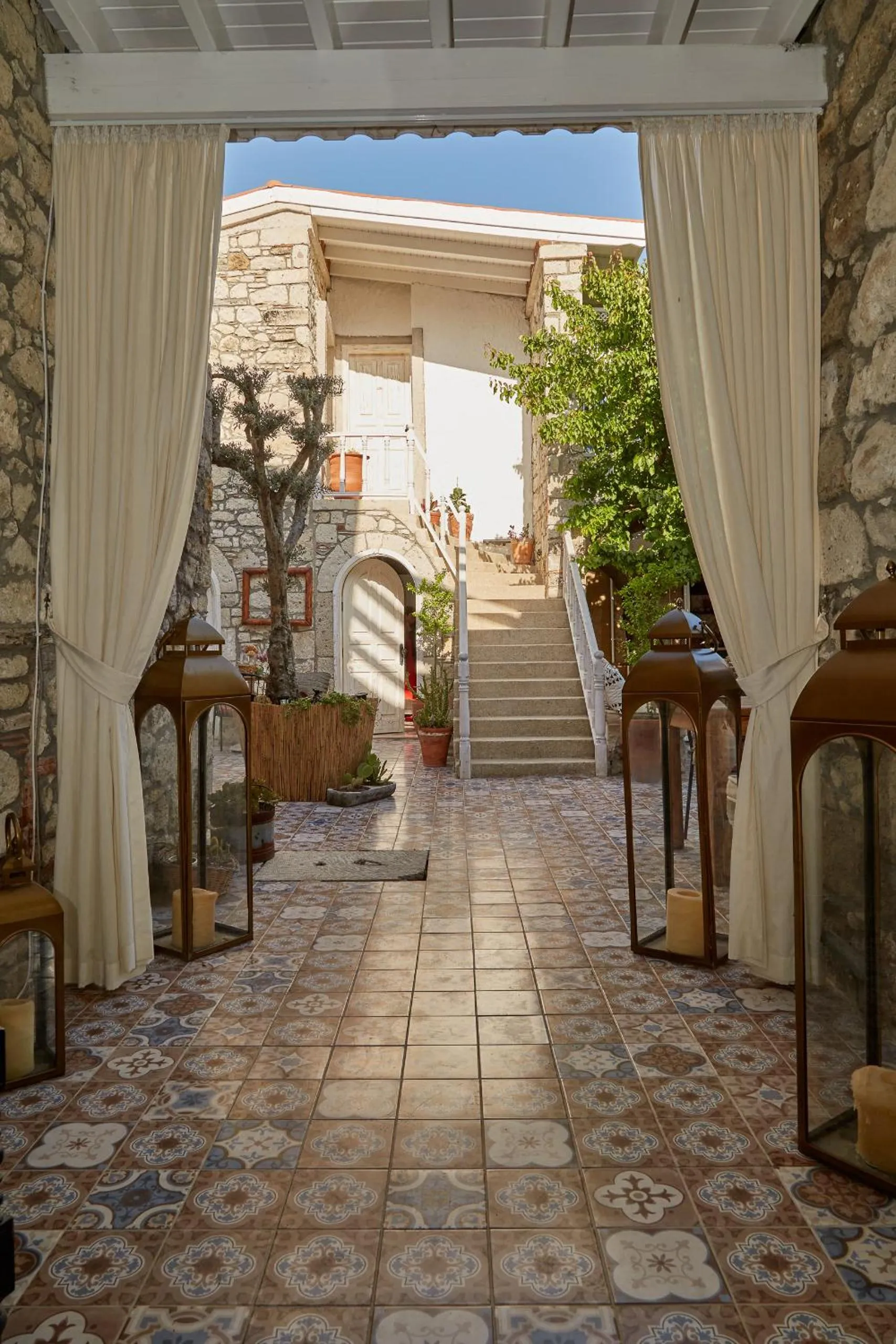 Property building in Morisi Avlu