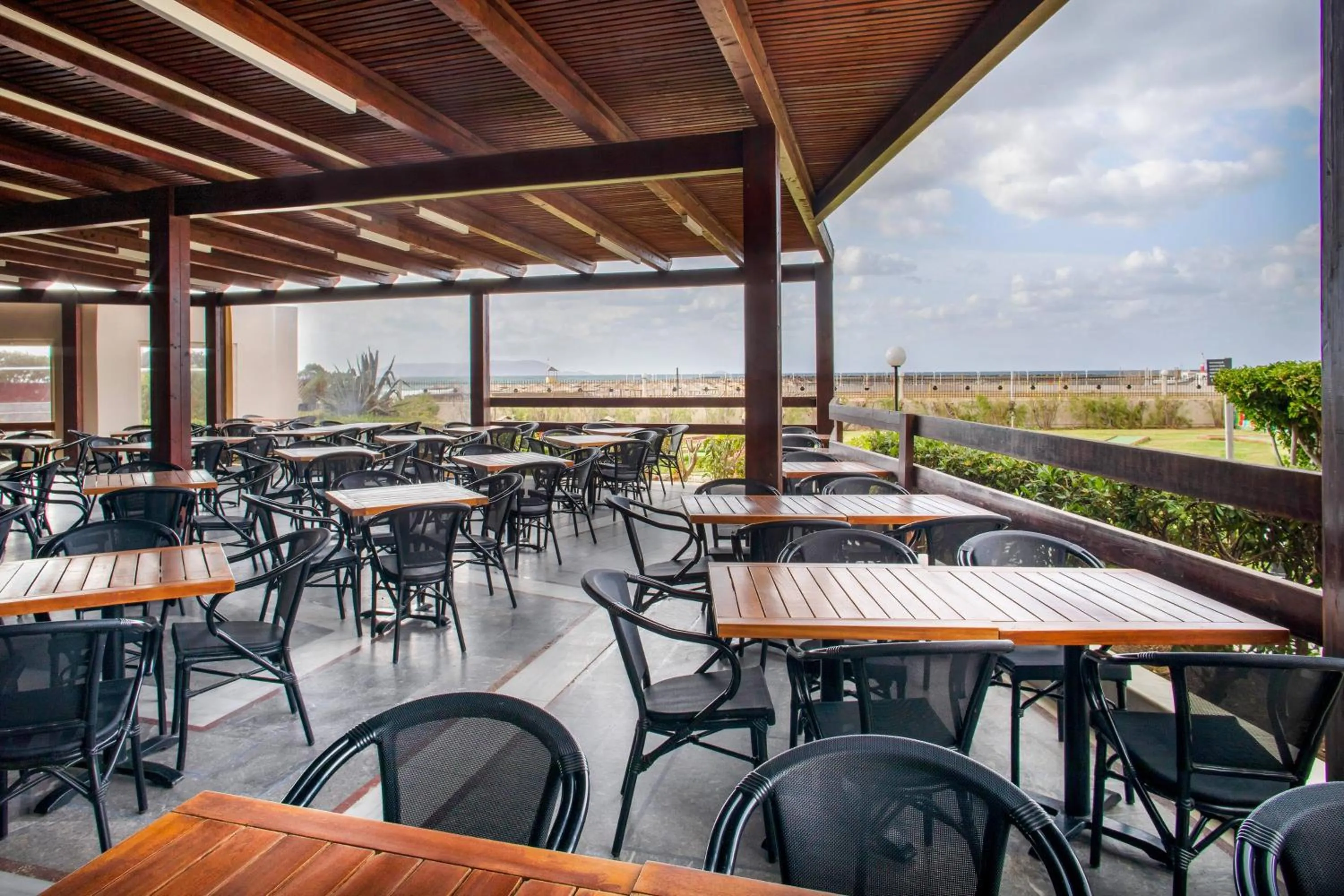 Restaurant/places to eat in SOL Marina Beach Crete