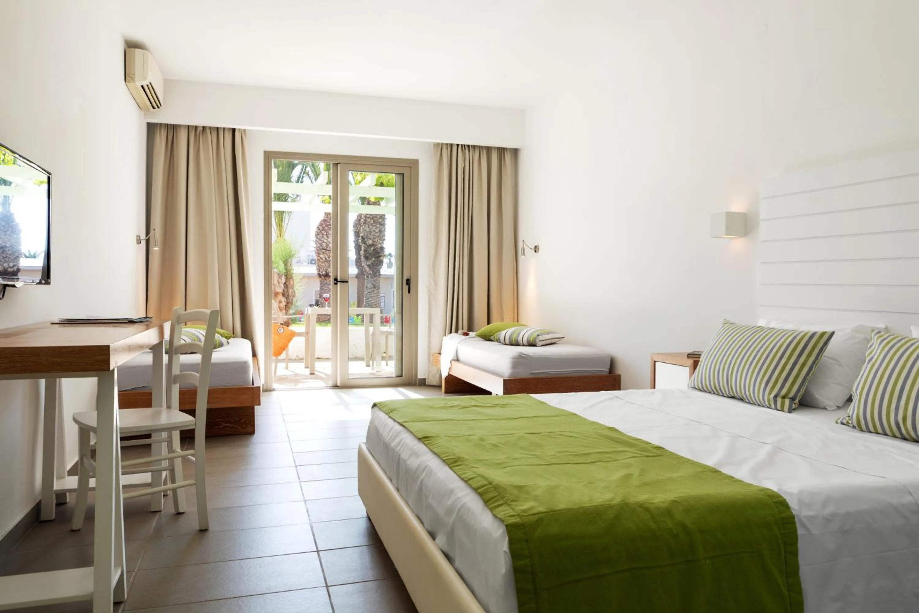 Photo of the whole room, Bed in Sol Marina Beach Crete