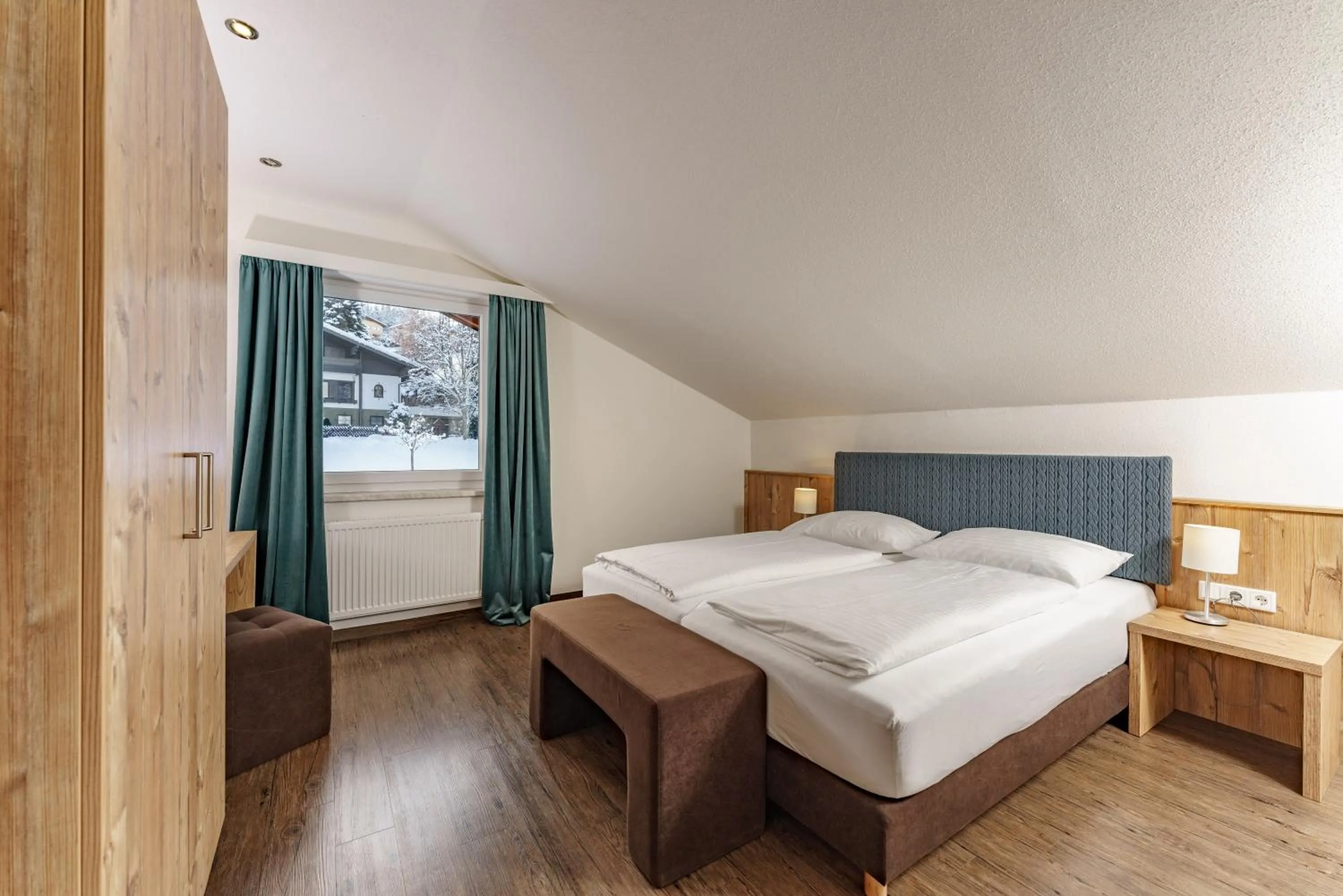 Photo of the whole room, Bed in Appartements Landhaus Hubertus Wellness & Breakfast