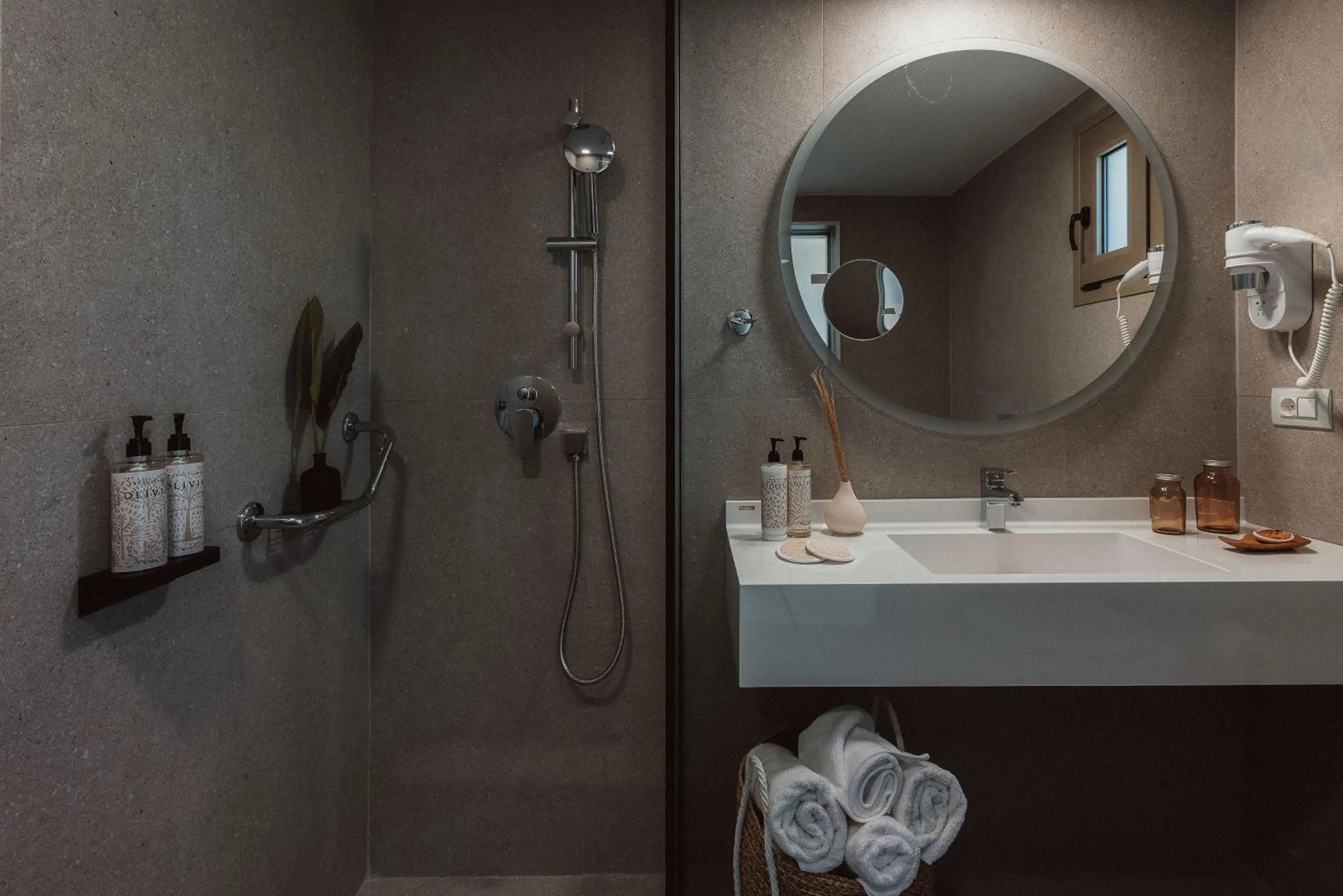 Toilet in Eliros Mare Beachfront Poem Hotel