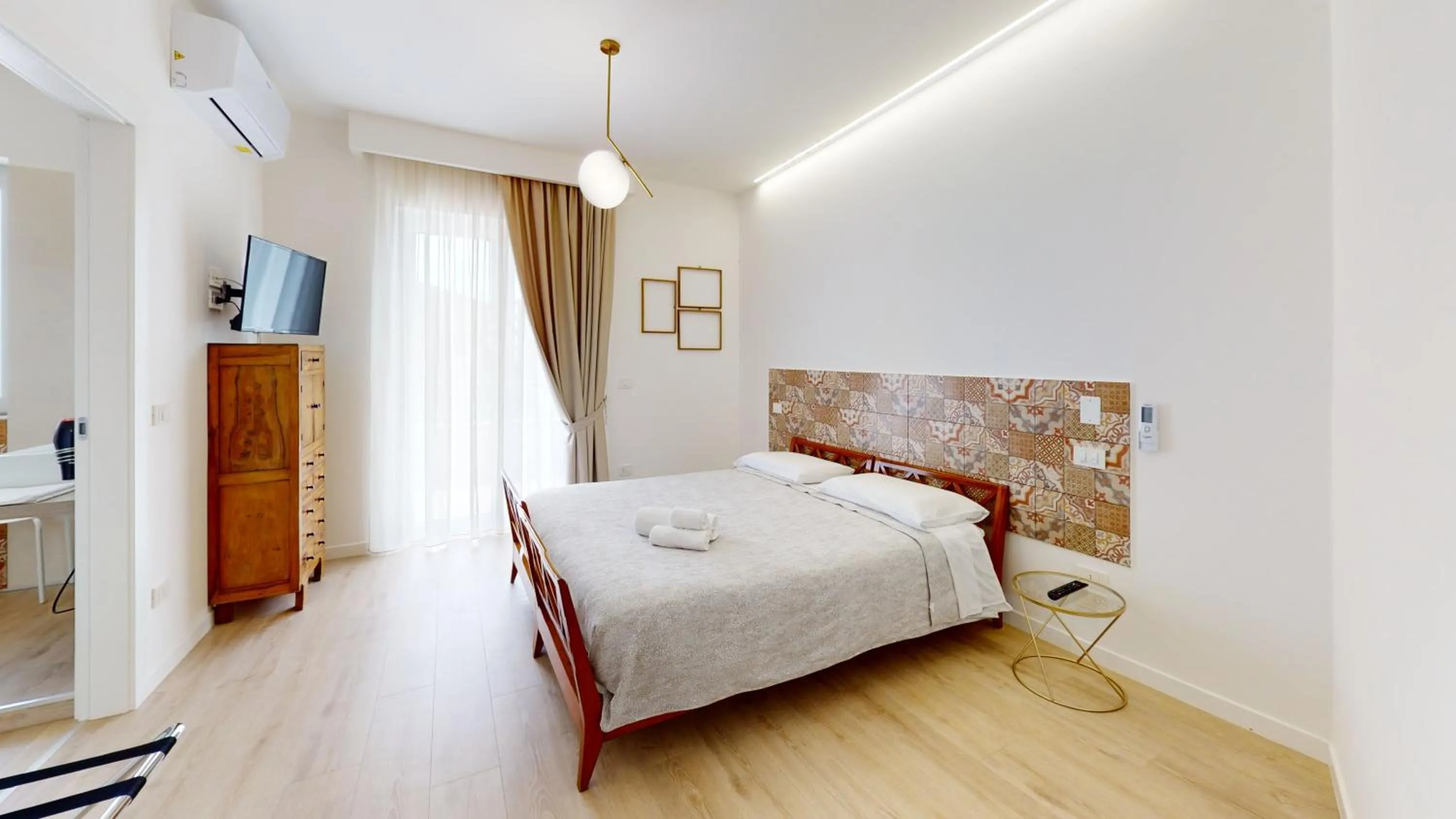 Bedroom, Bed in Accòmodati - Camere e Appartamenti
