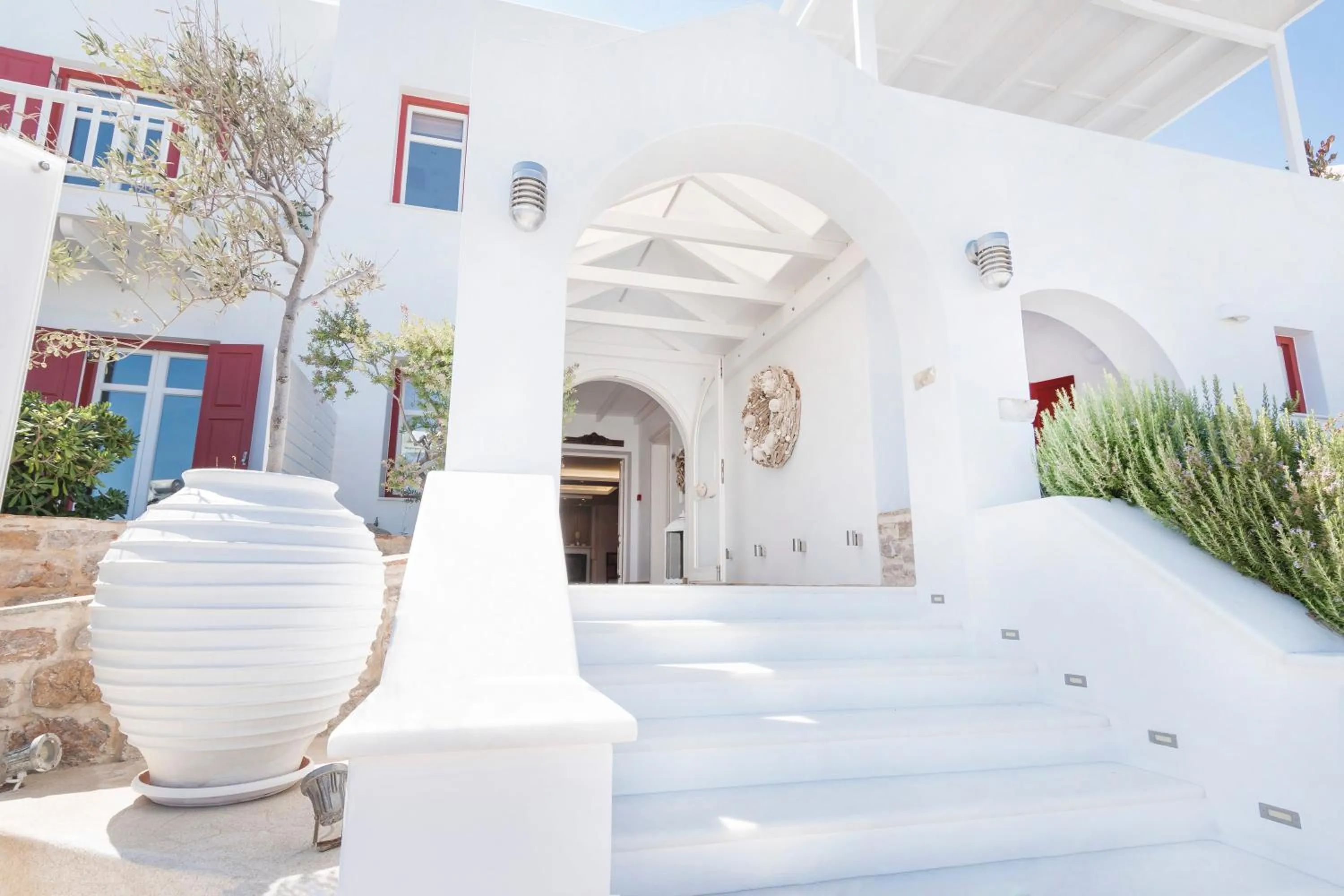 Facade/entrance in Stelia Mare Boutique Hotel