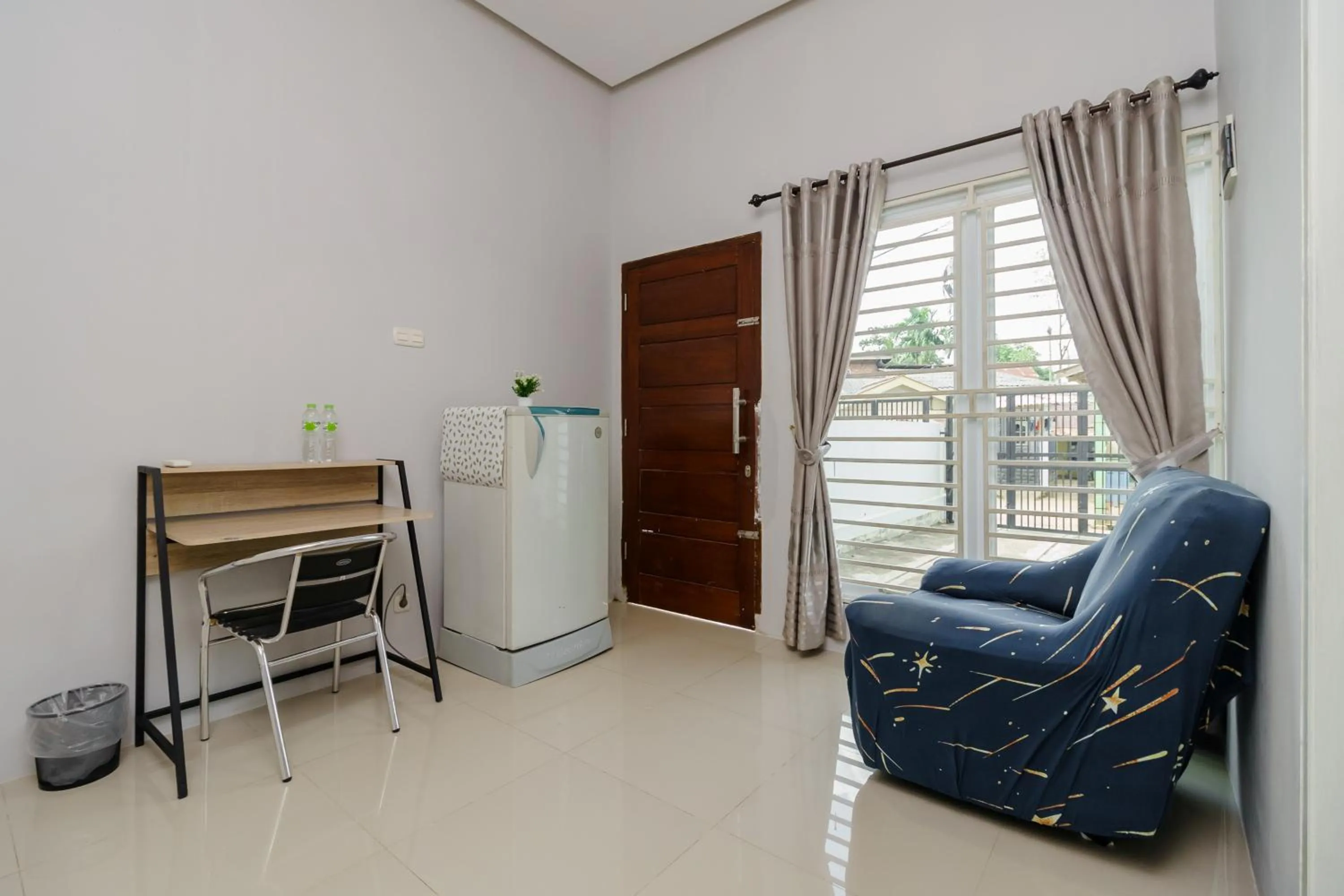 RedDoorz @ Jalan Demang Lebar Raya Palembang