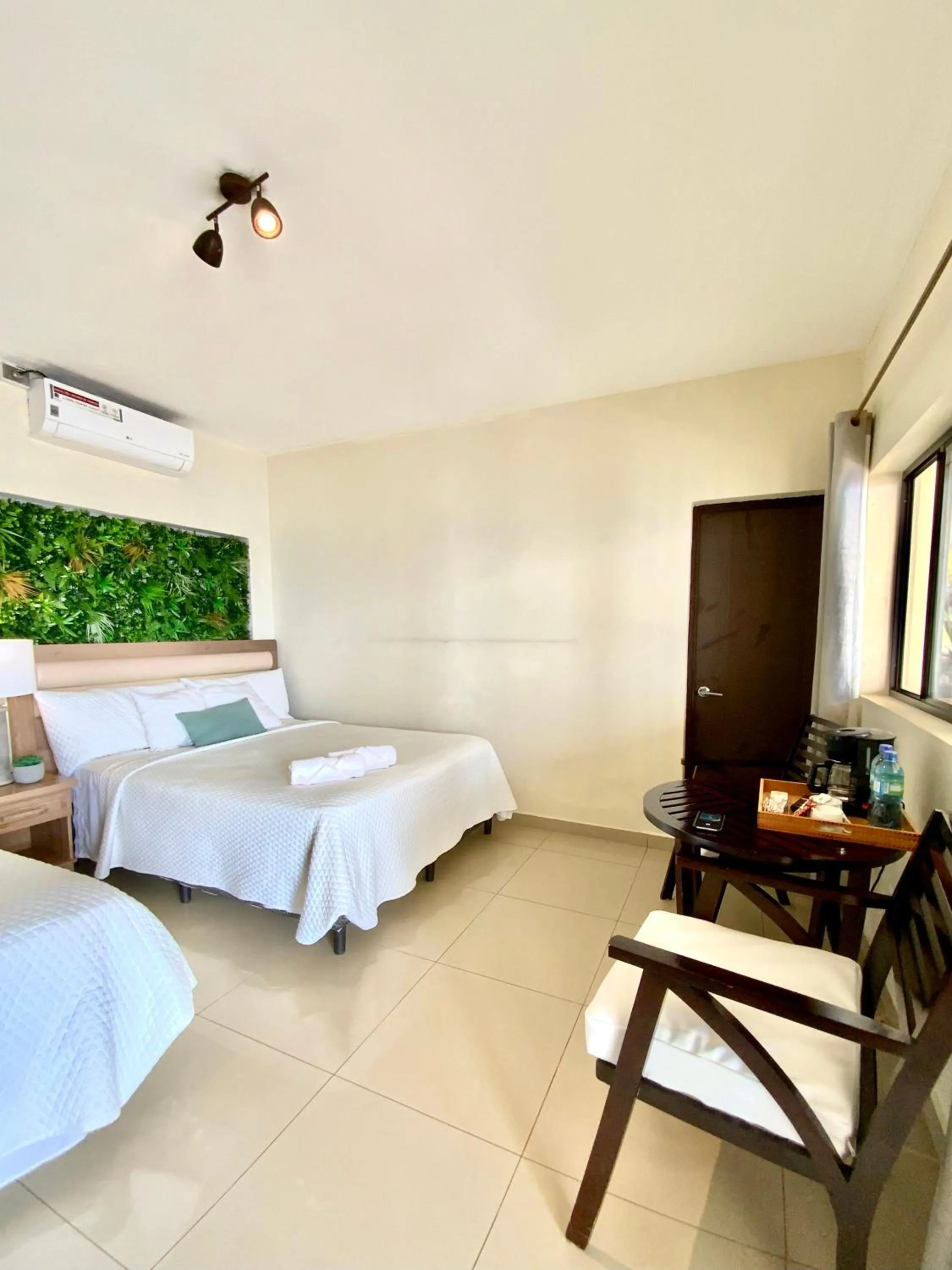 Photo of the whole room, Bed in Paradise Surf Hotel