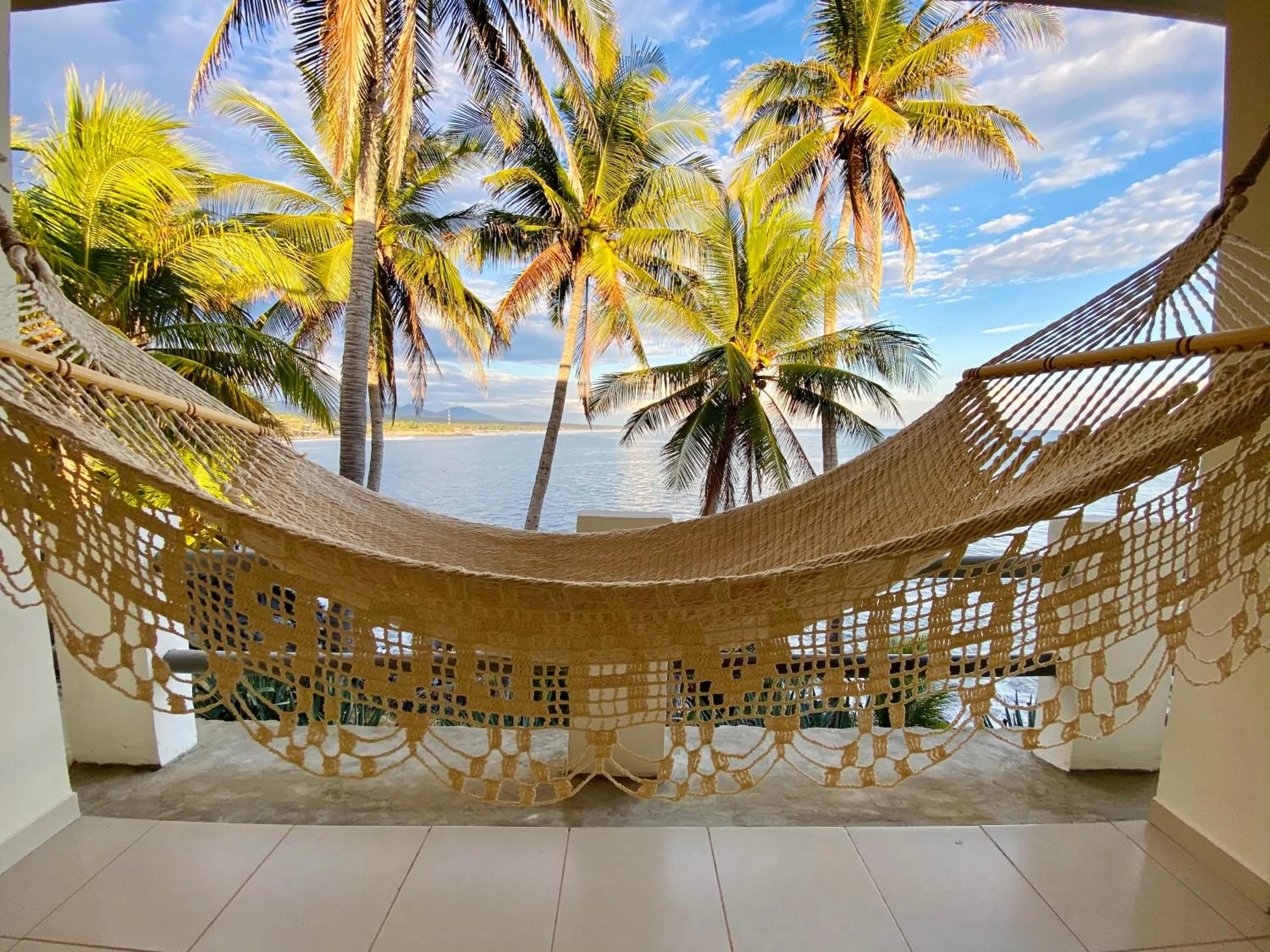 Day in Paradise Surf Hotel