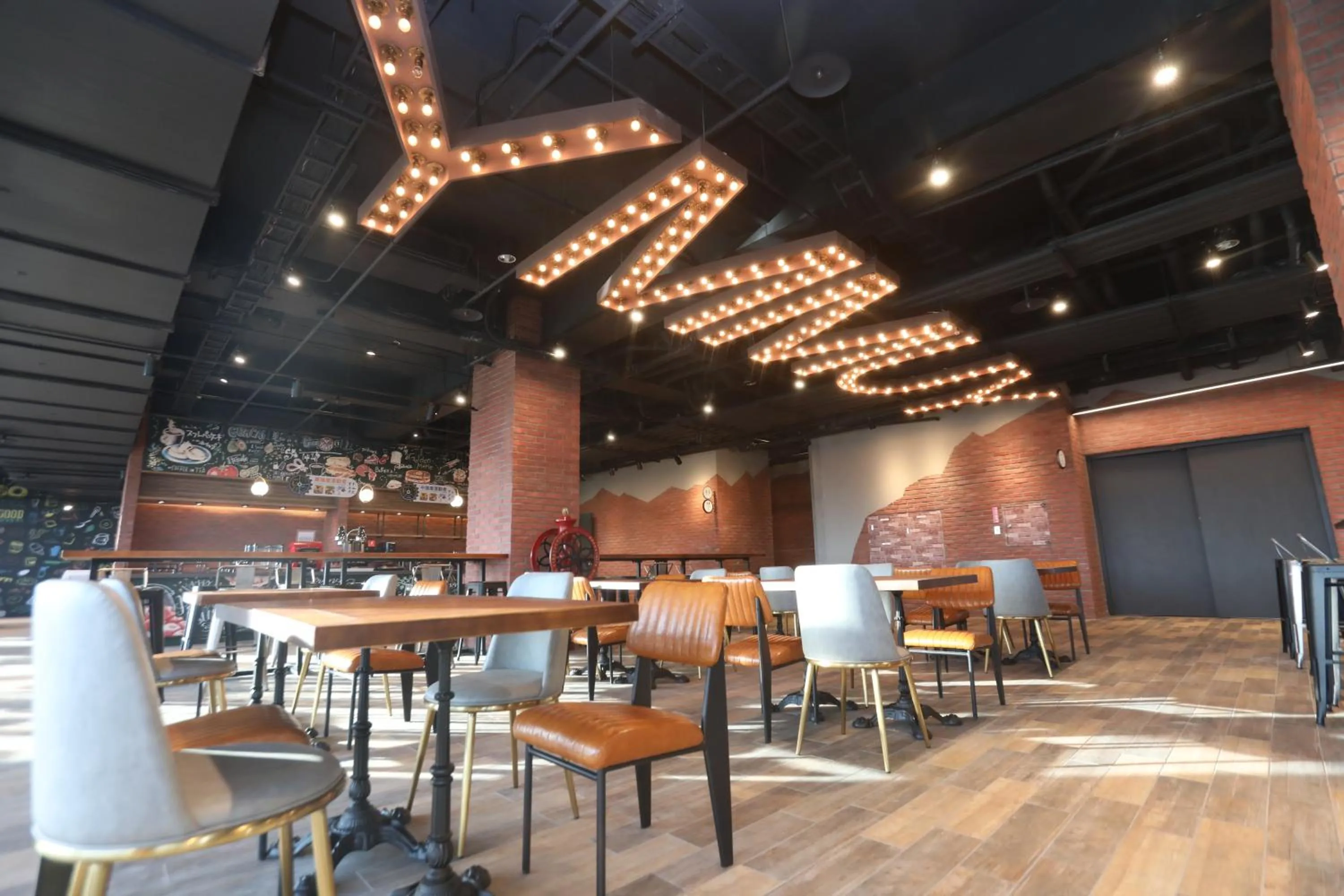 Restaurant/places to eat in T11、T12 Hotel