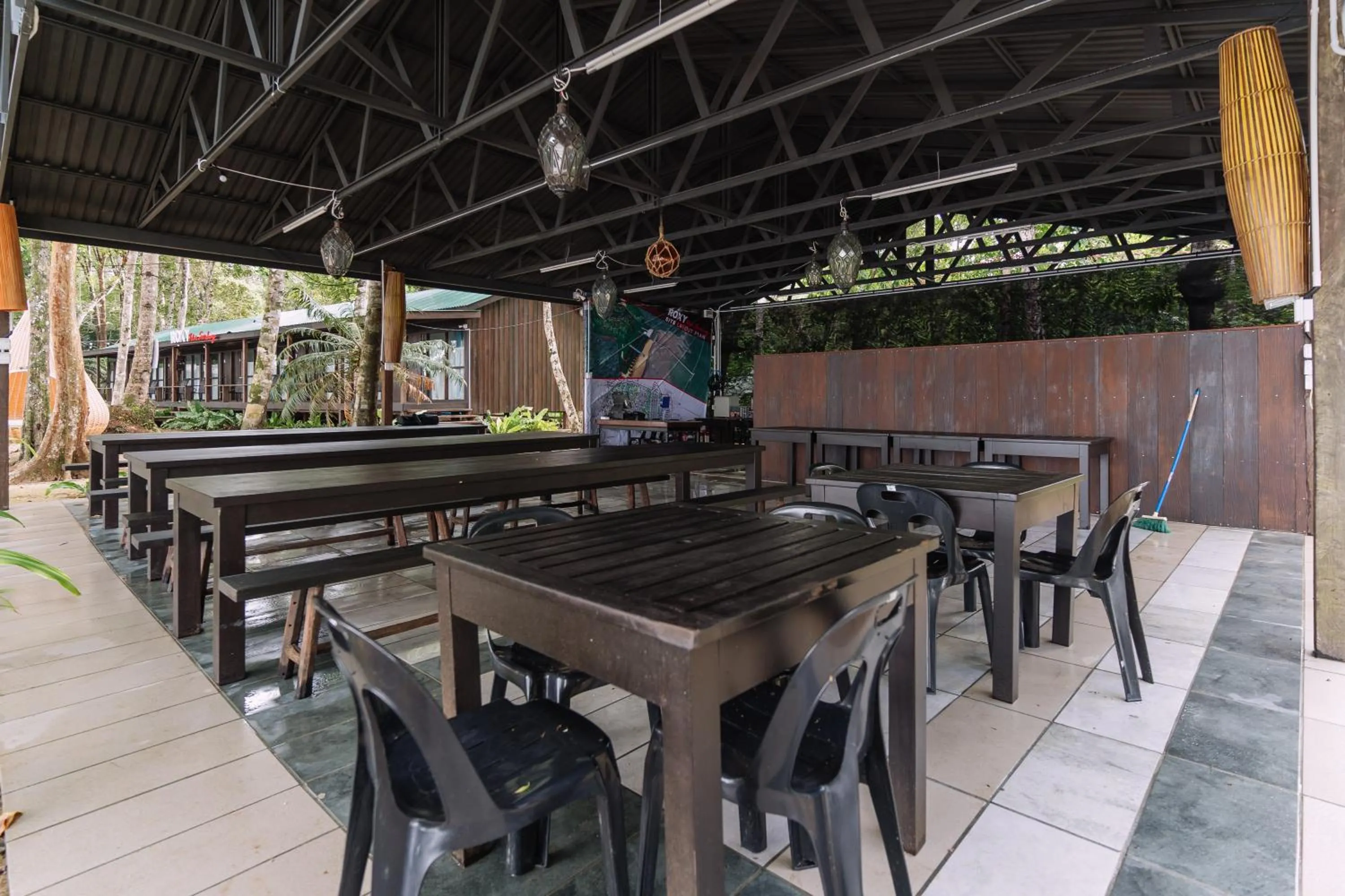 Restaurant/places to eat in Roxy Telok Serabang