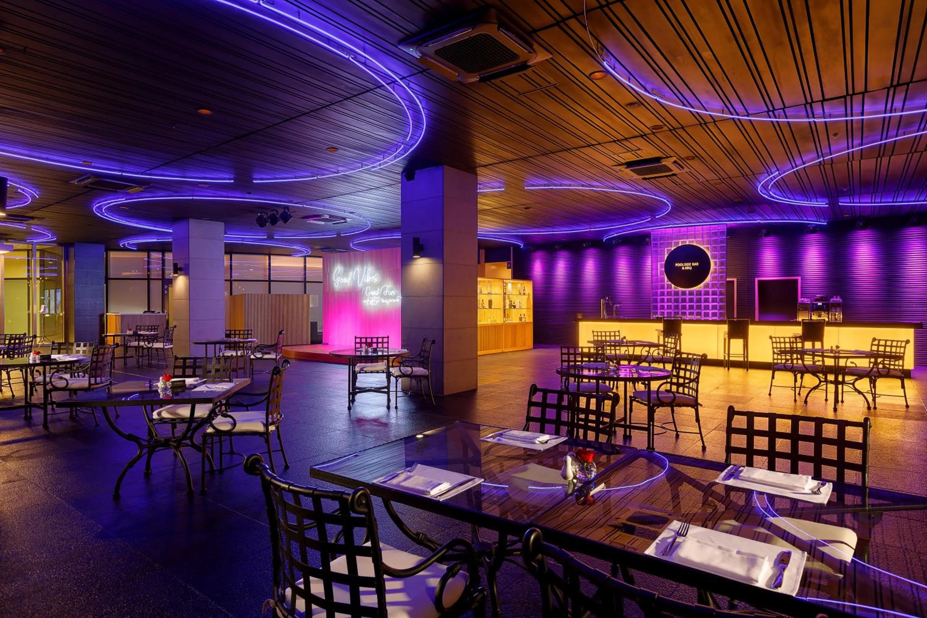 Restaurant/places to eat in LOTTE Hotel Serviced Apartment