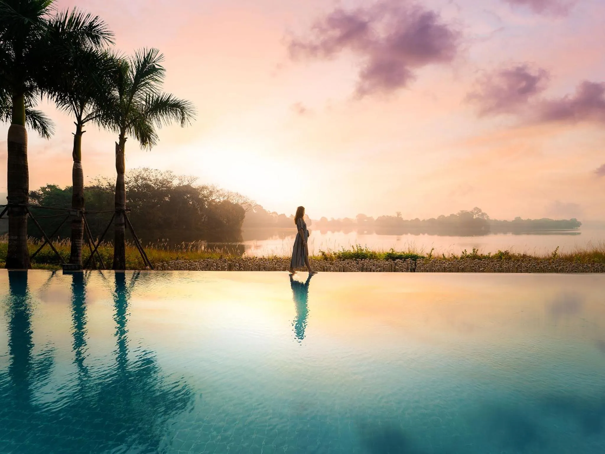 Swimming pool in LOTTE Hotel Serviced Apartment