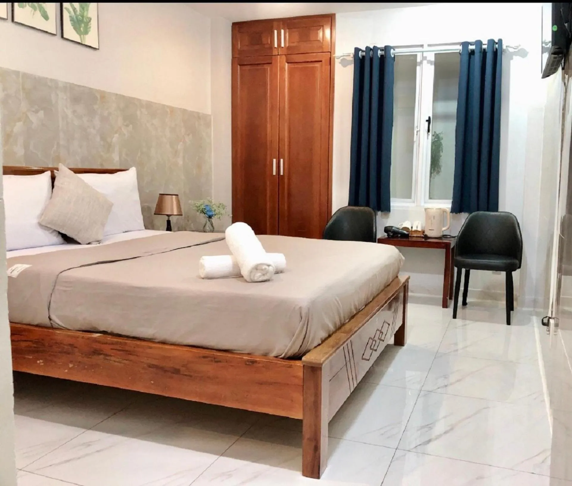 Bed in SaiGon CoZy Hotel "241 Pham Ngu Lao Street''