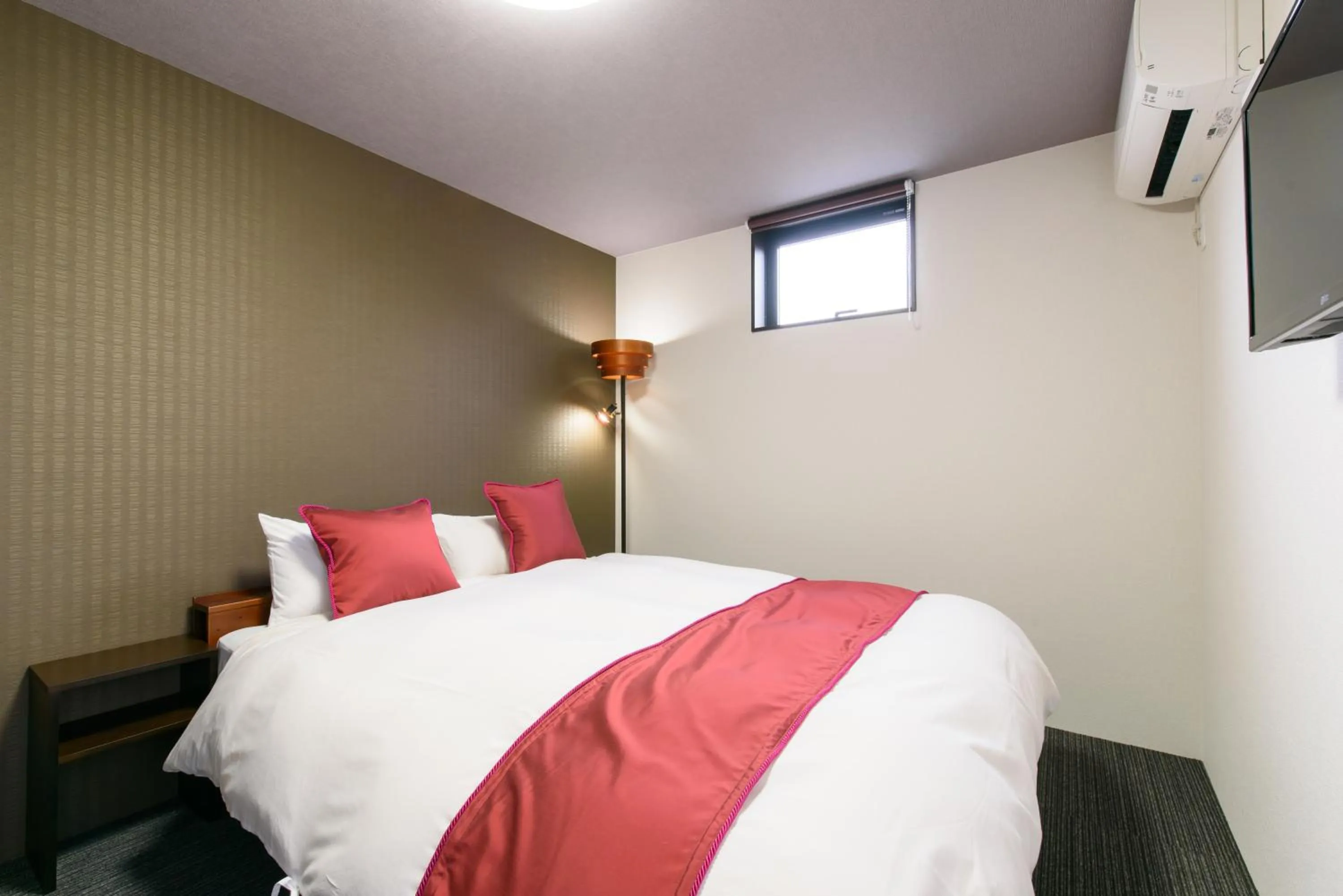 Bed in JP INN Kyotoeki Kita Gakurincho