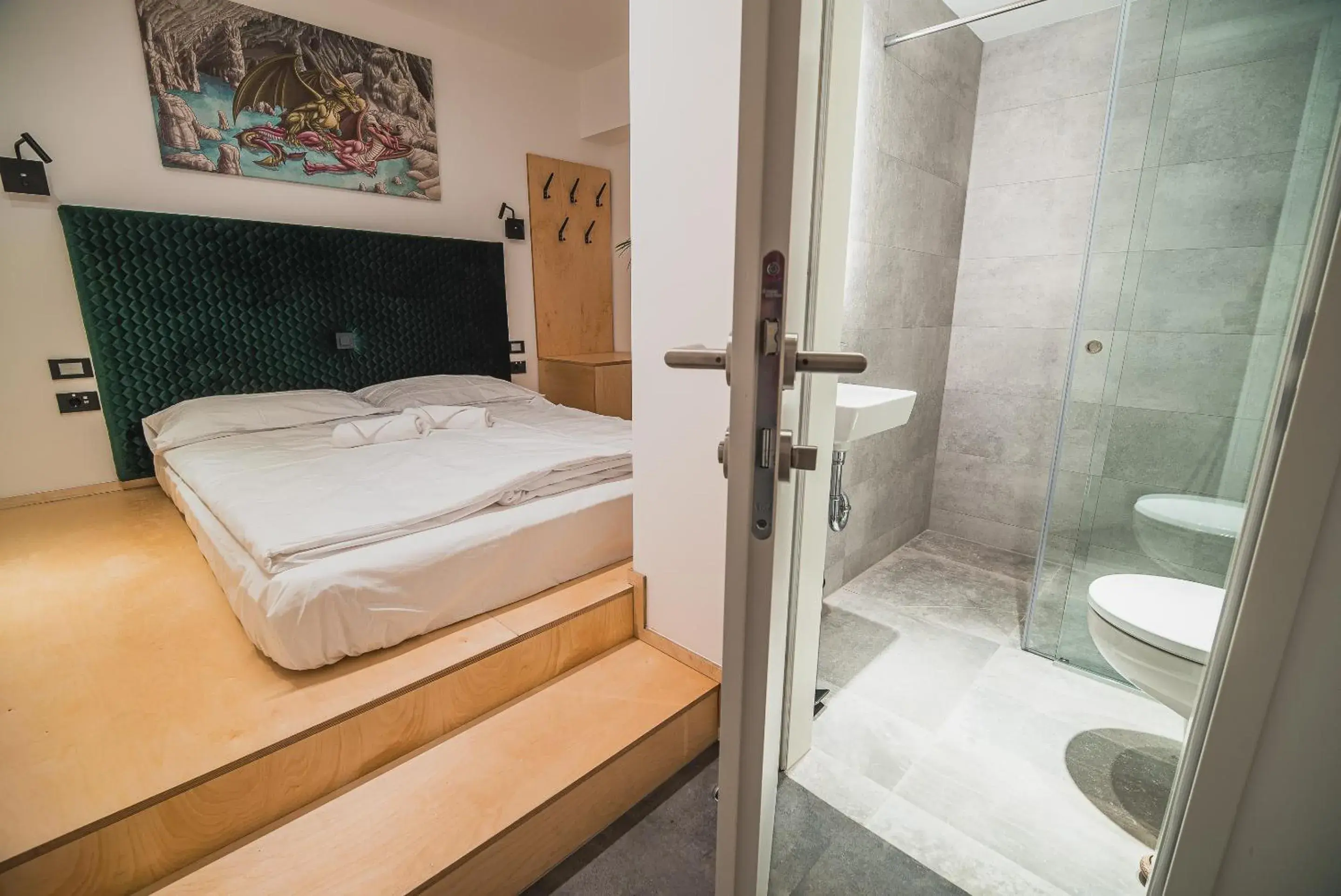 Deluxe Double Room with Bath in Dragons Dream Hostel Deluxe Double Room with Bath in Dragons Dream Hostel