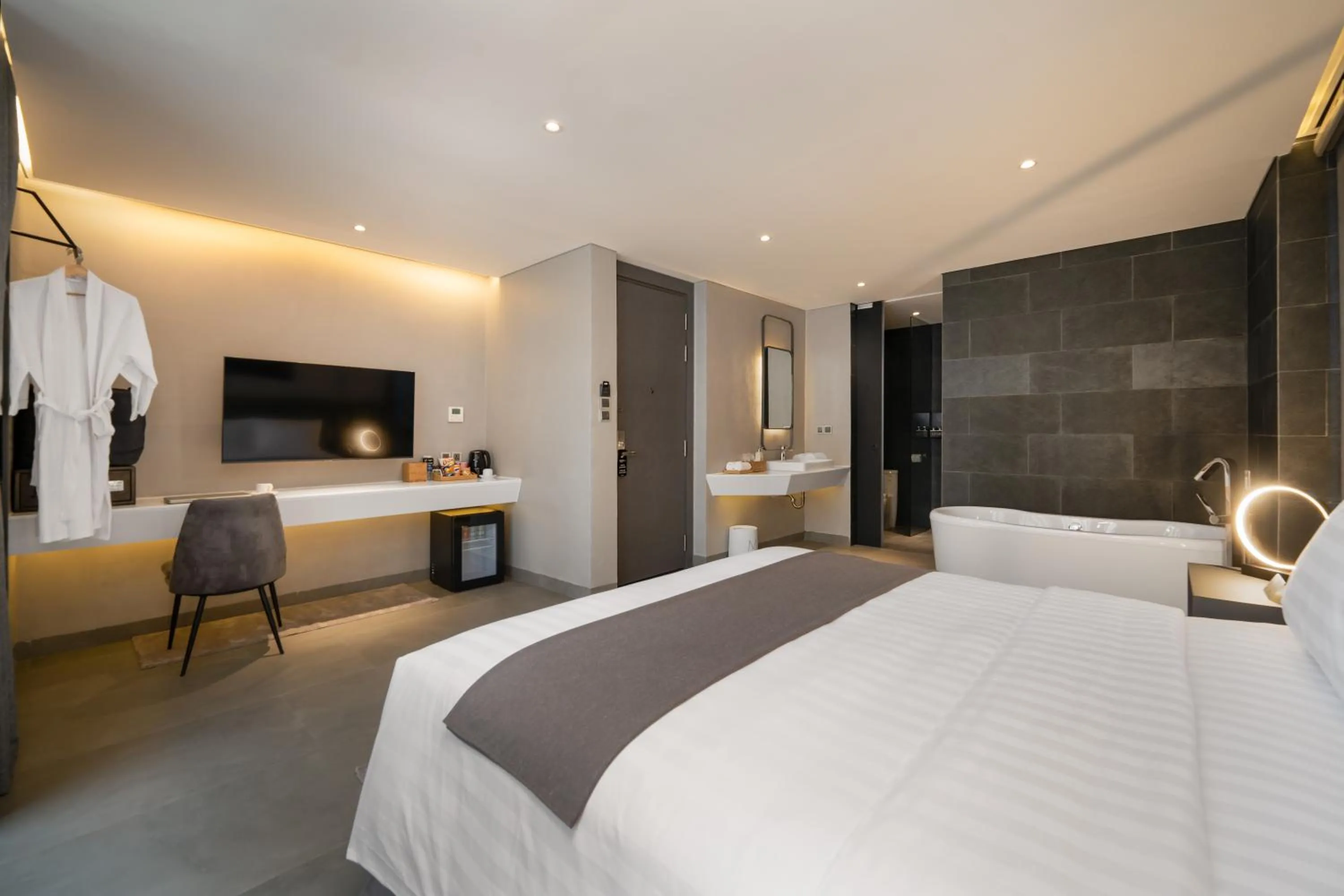 Bed in LEGEND Boutique Hotel