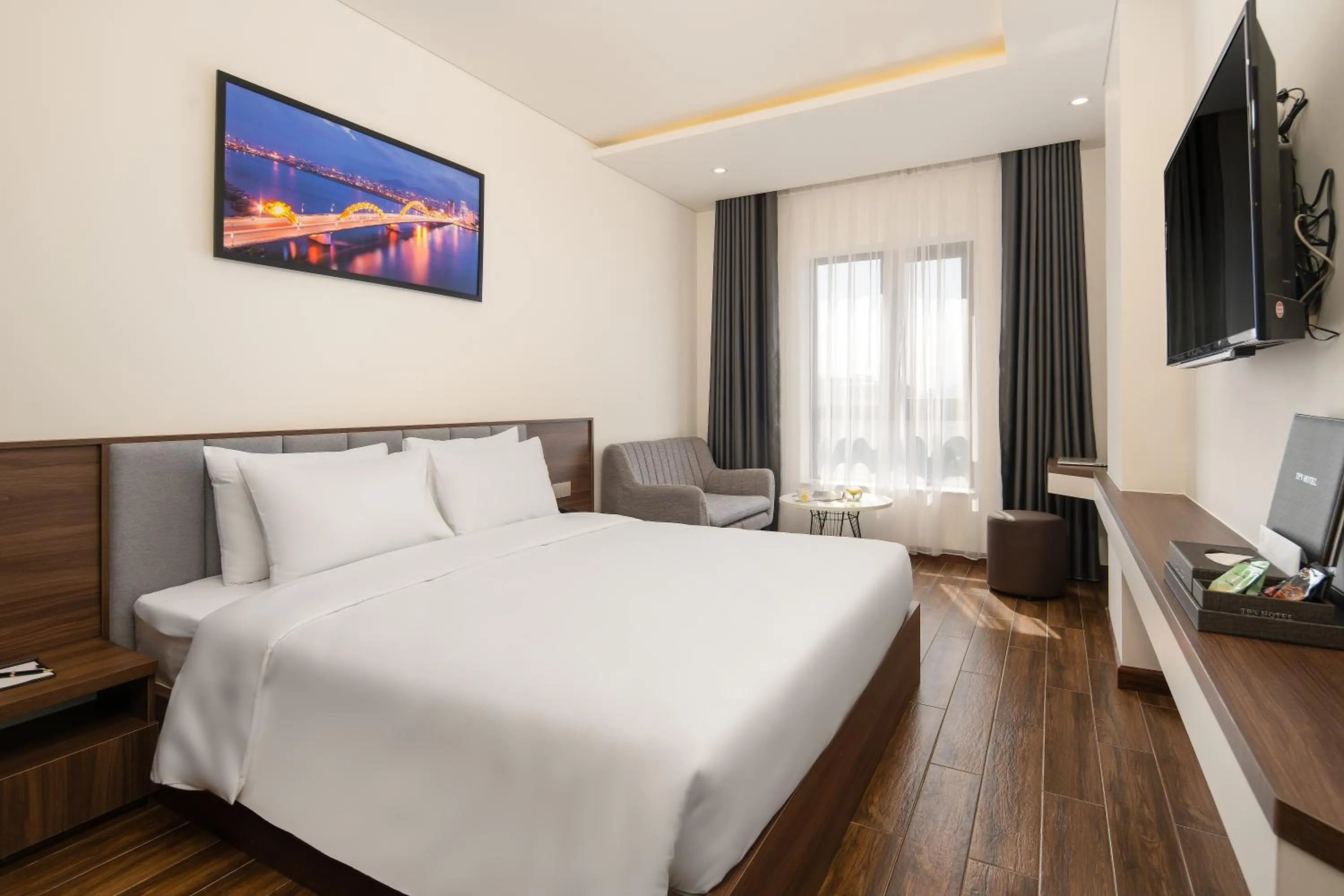 Bed in Tan Phuong Nam Hotel & Apartment