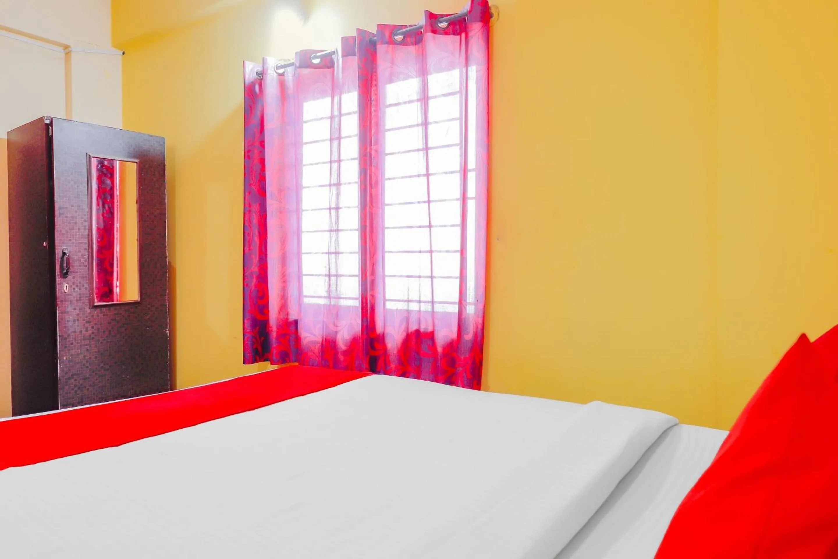 Bedroom in Hotel O PRIME NEST ROOMS