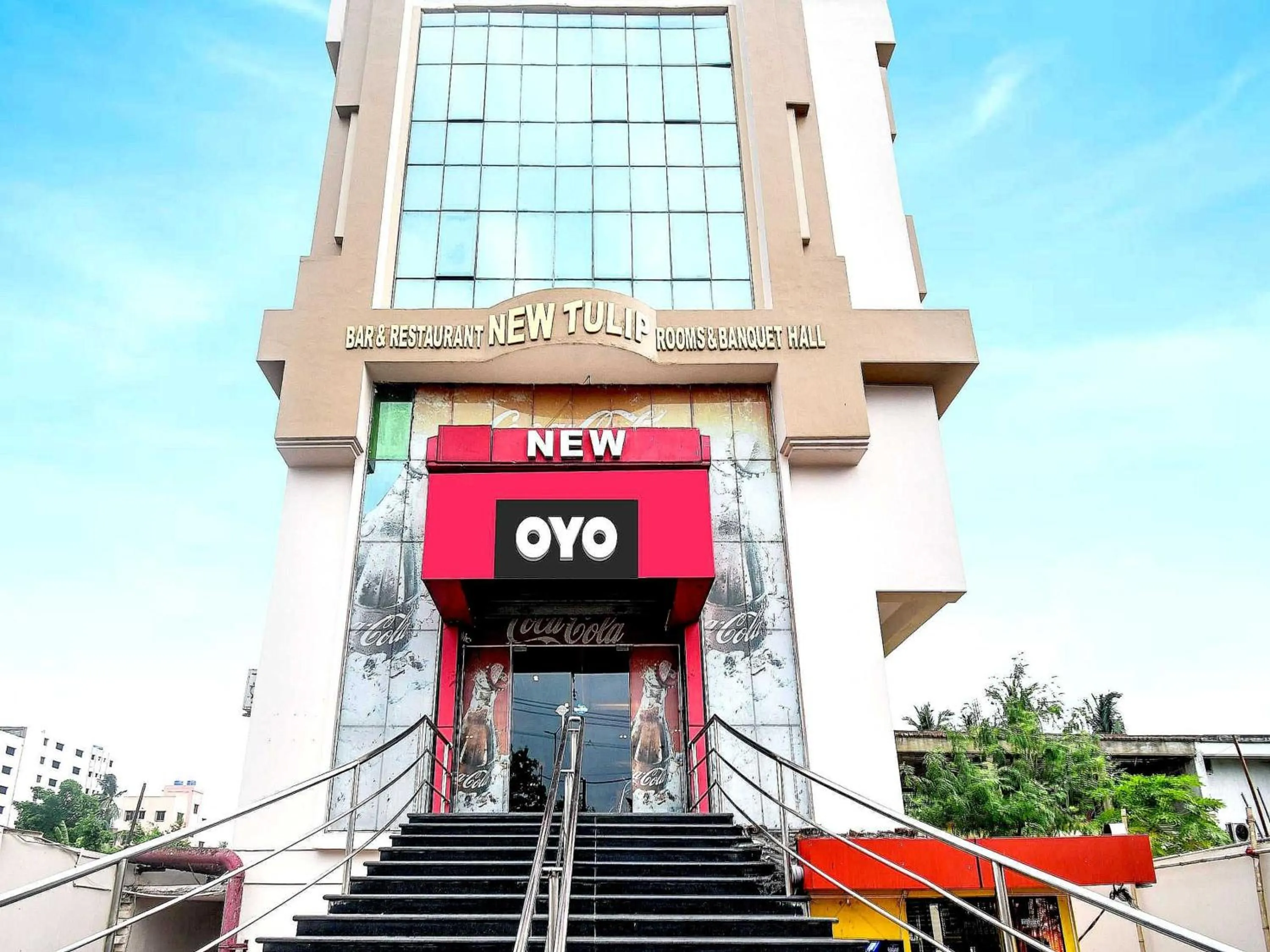 Facade/entrance in Hotel O New Tulip Santragachi Junction